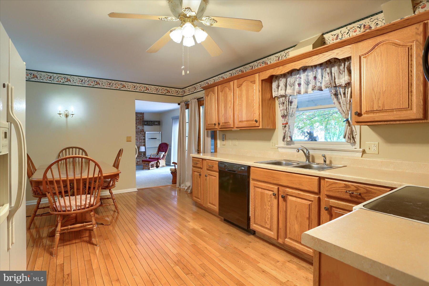 NOLL MANOR - Residential