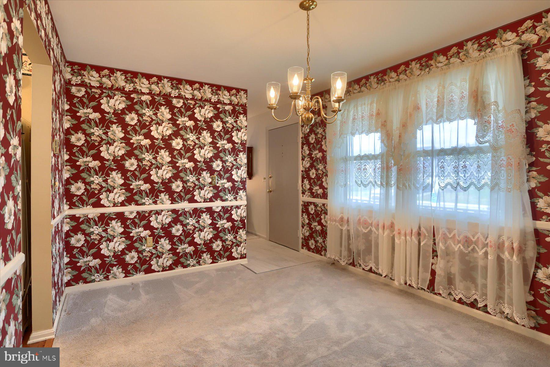 NOLL MANOR - Residential