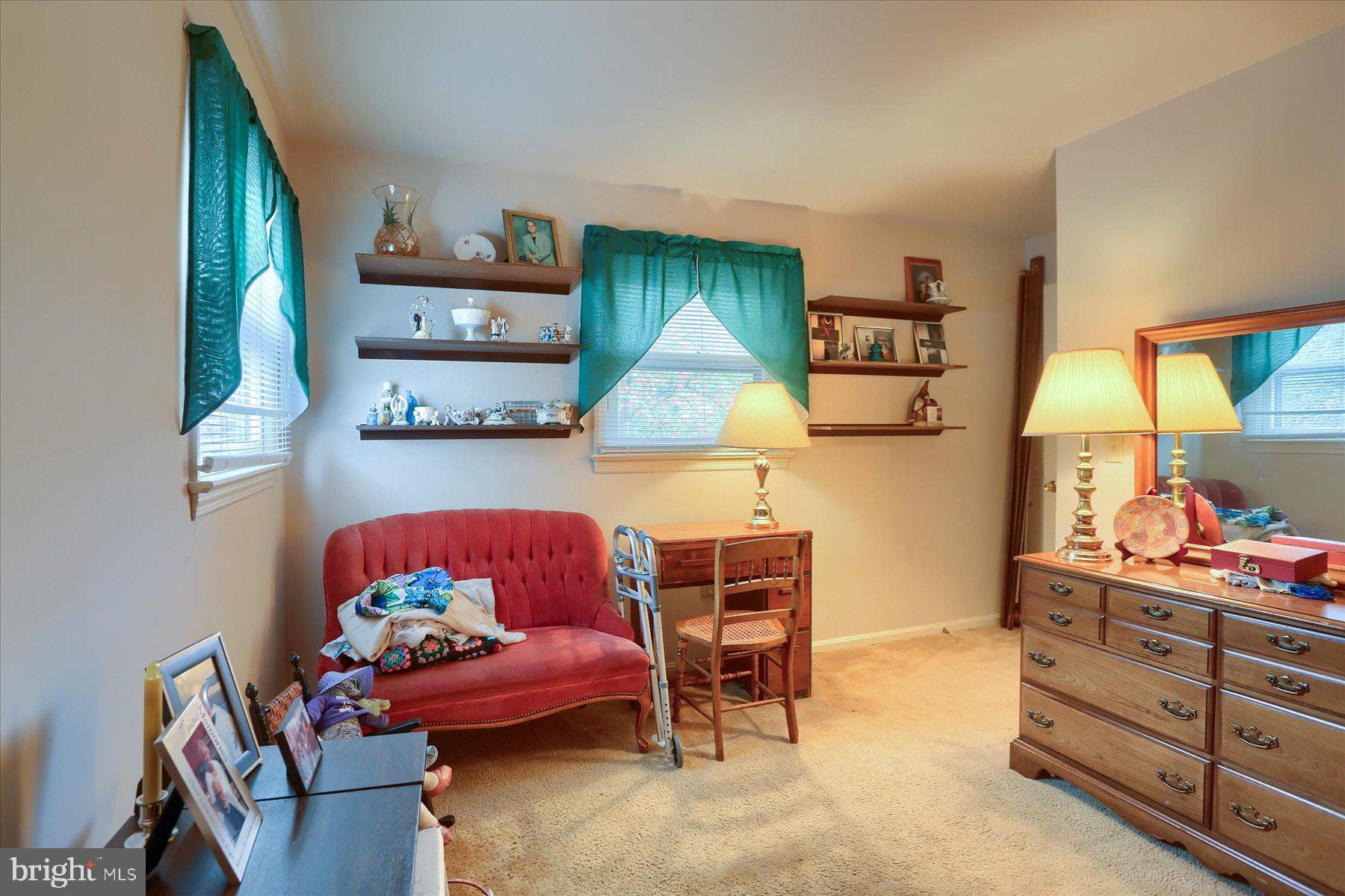 NOLL MANOR - Residential