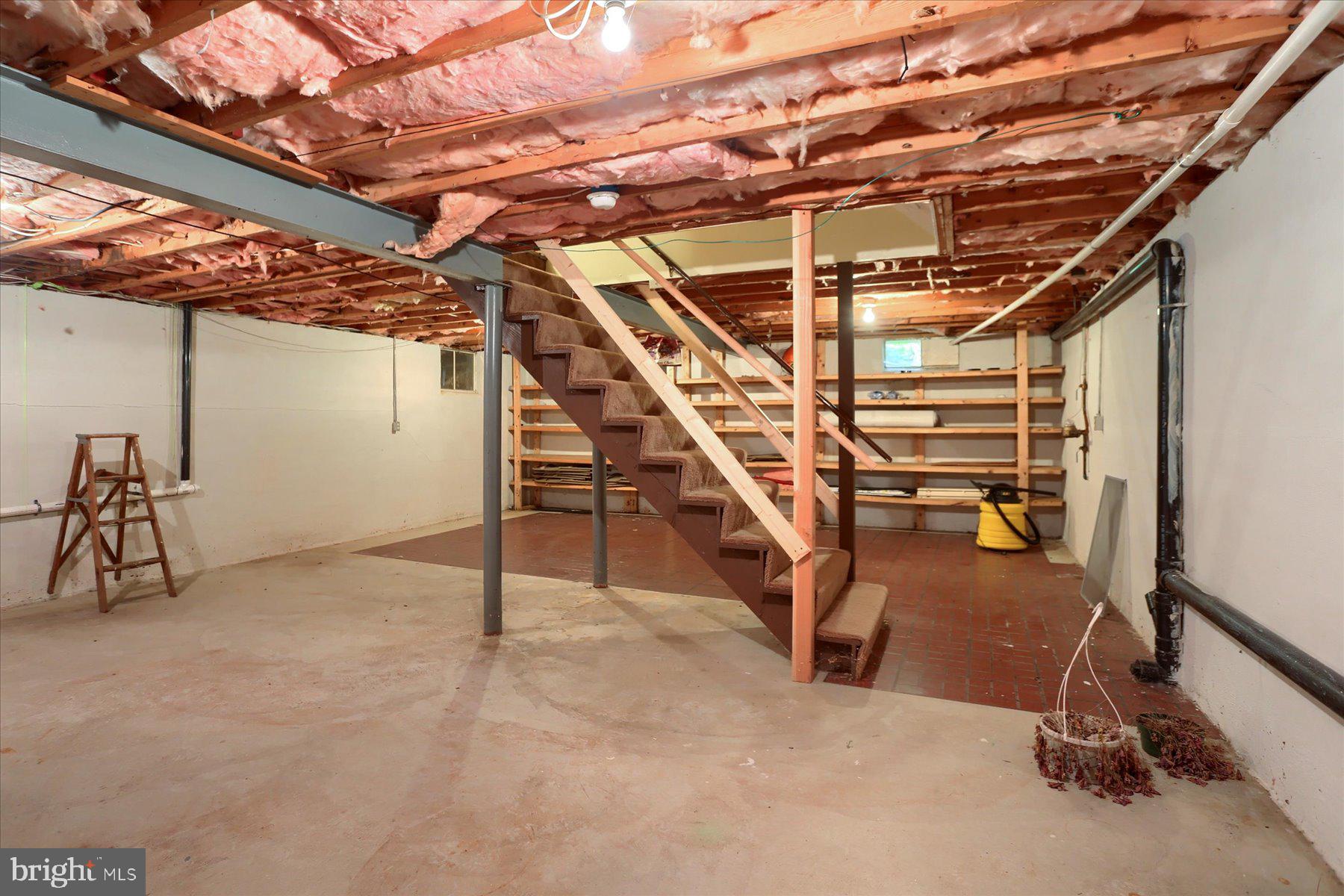 NOLL MANOR - Residential