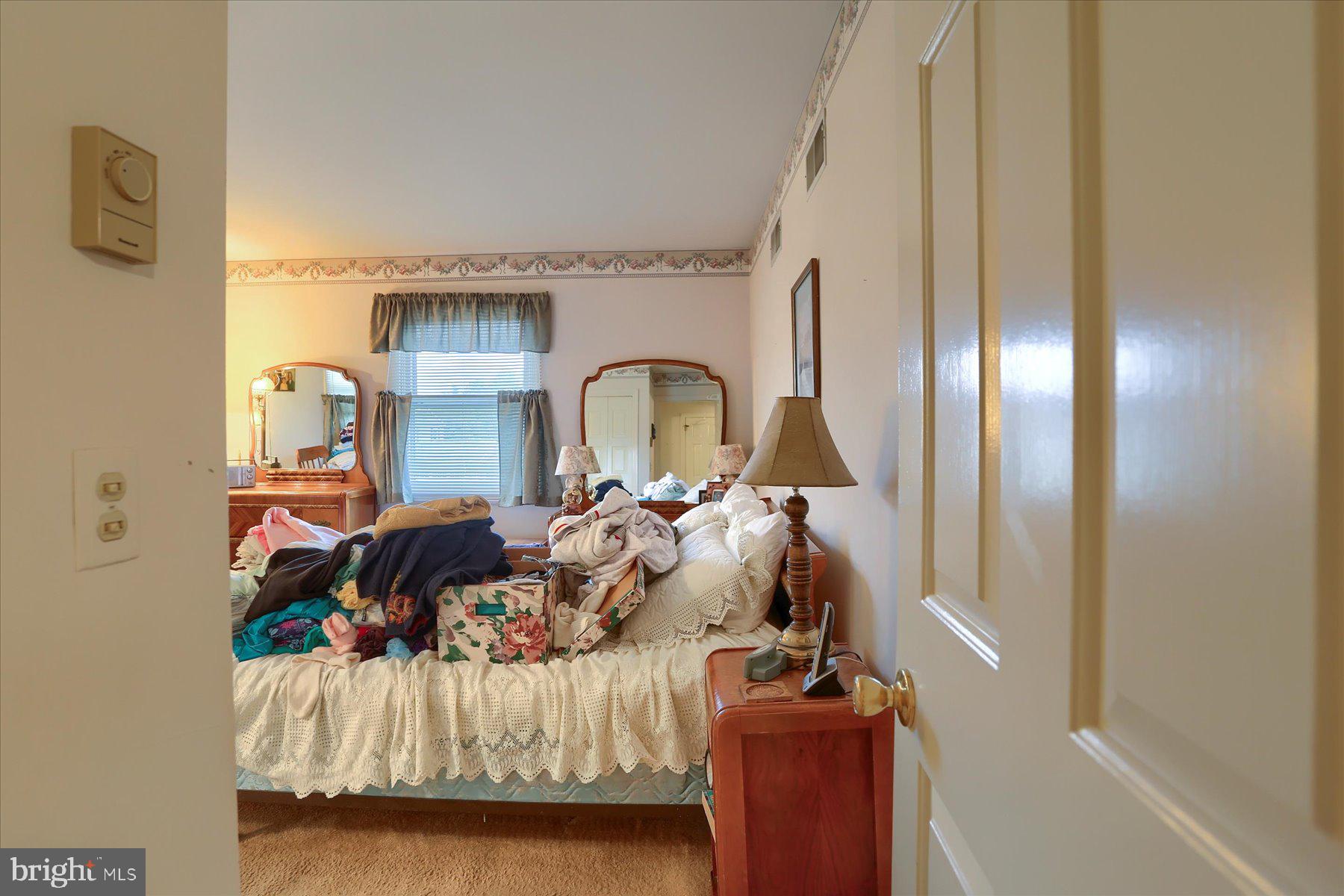 NOLL MANOR - Residential