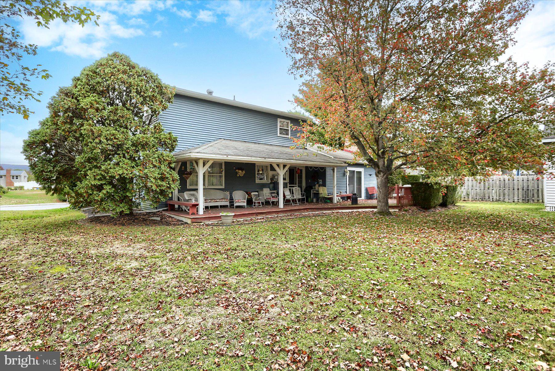 NOLL MANOR - Residential