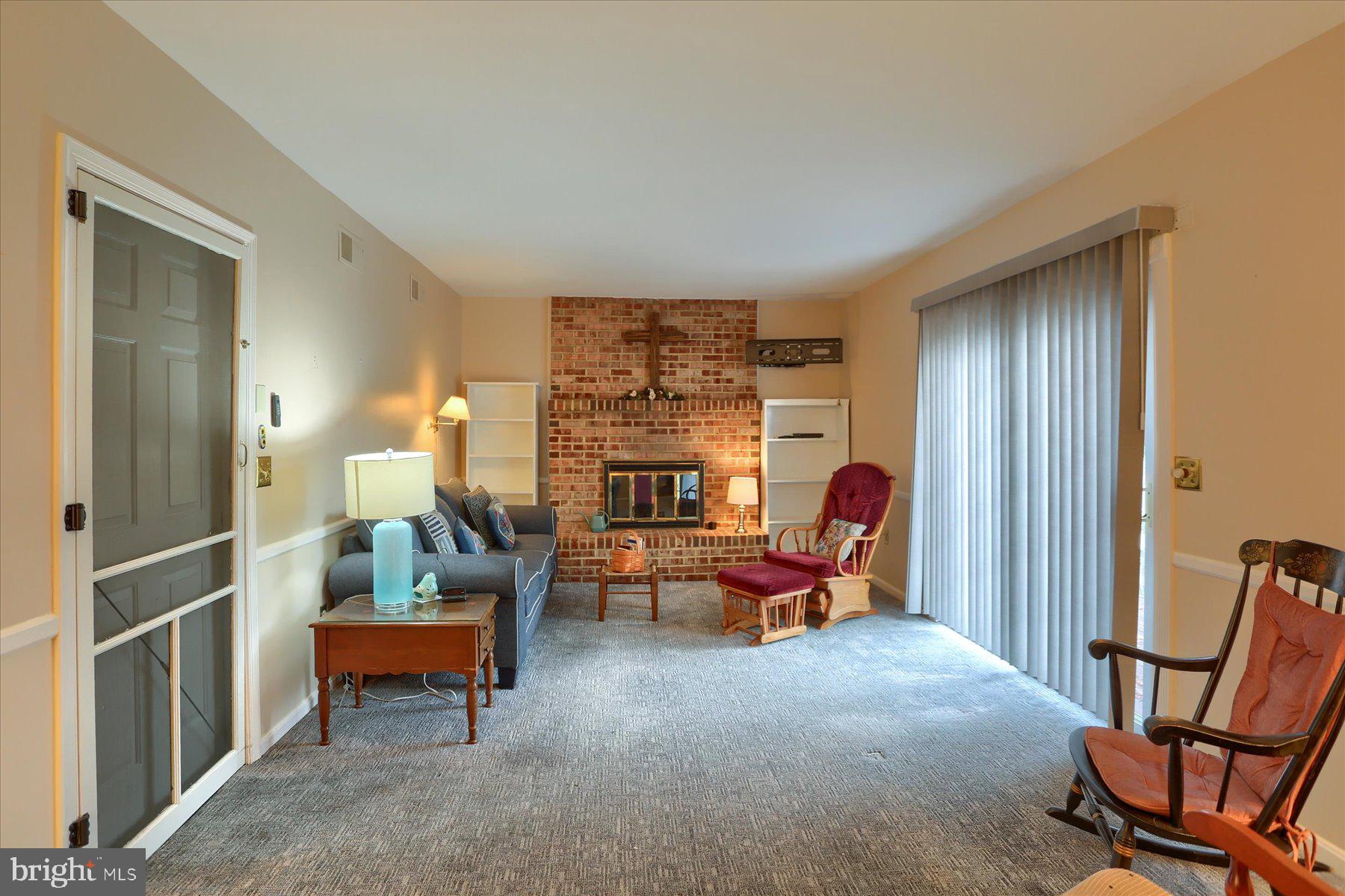 NOLL MANOR - Residential