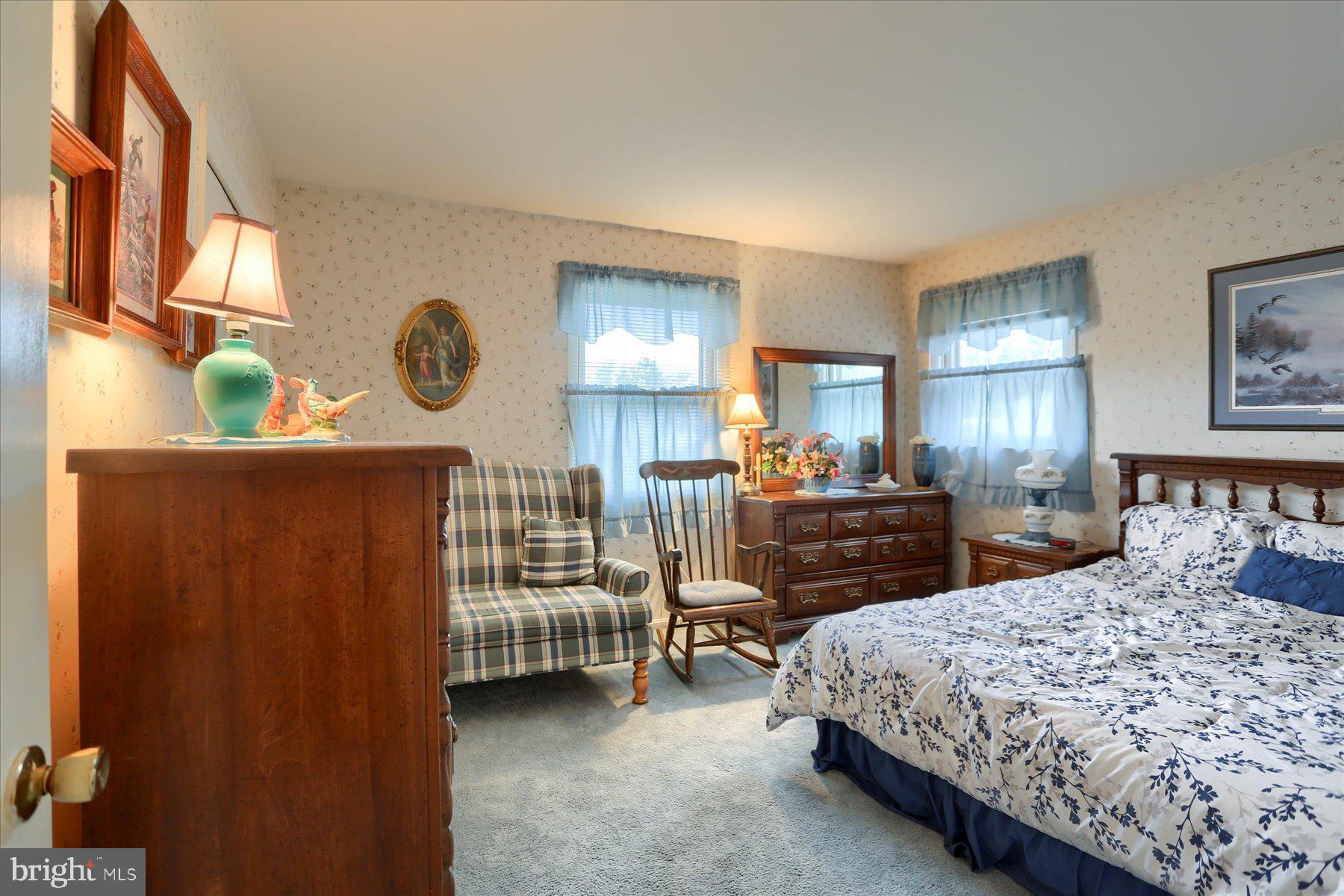 NOLL MANOR - Residential