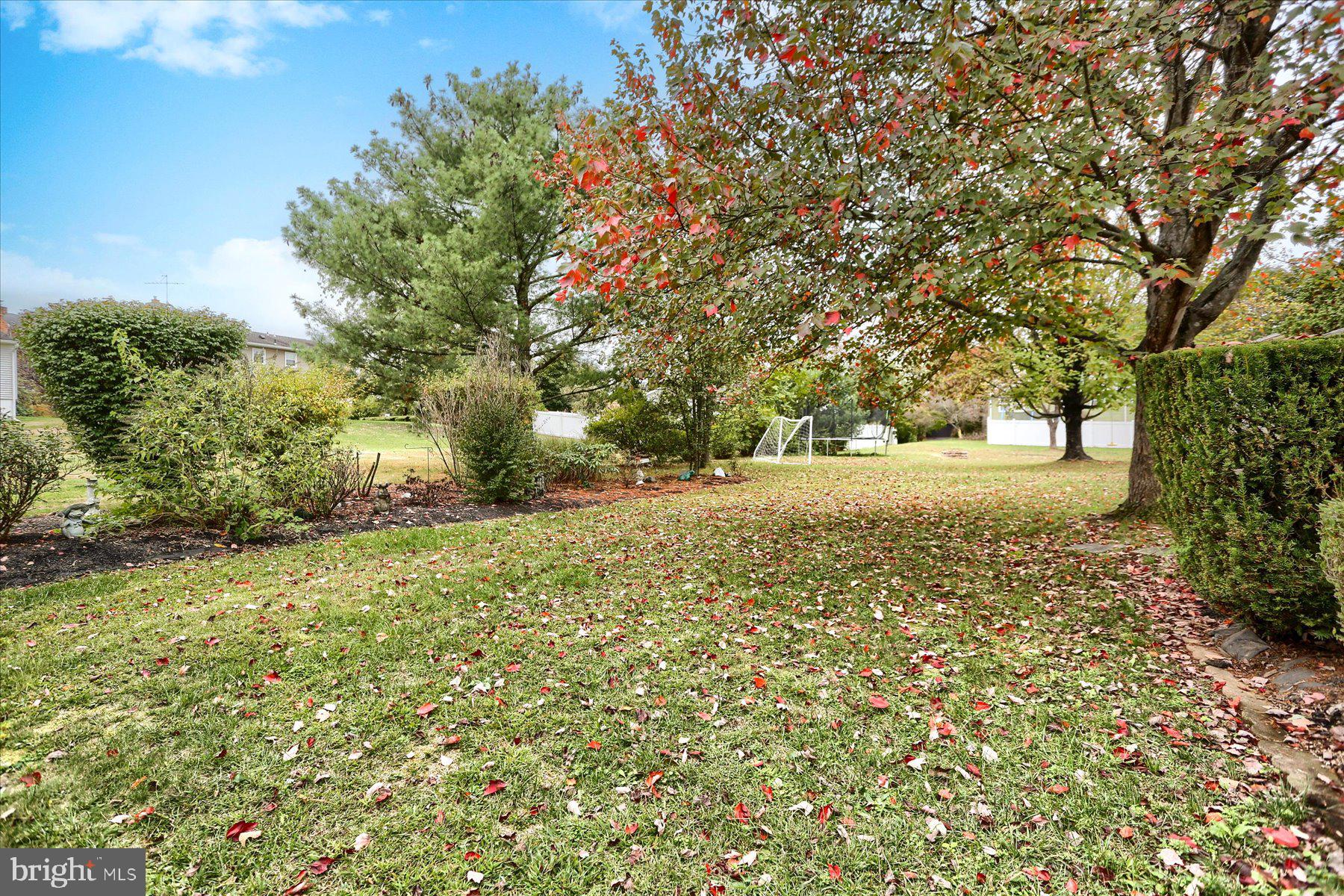 NOLL MANOR - Residential