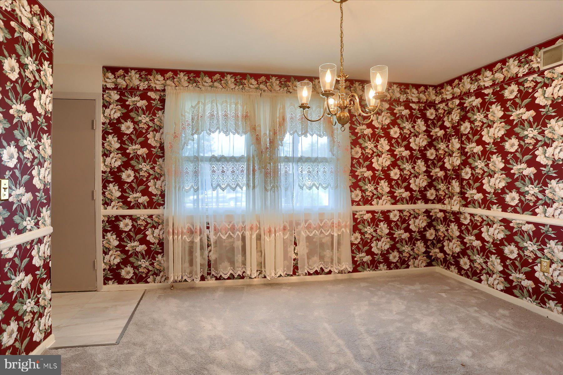 NOLL MANOR - Residential