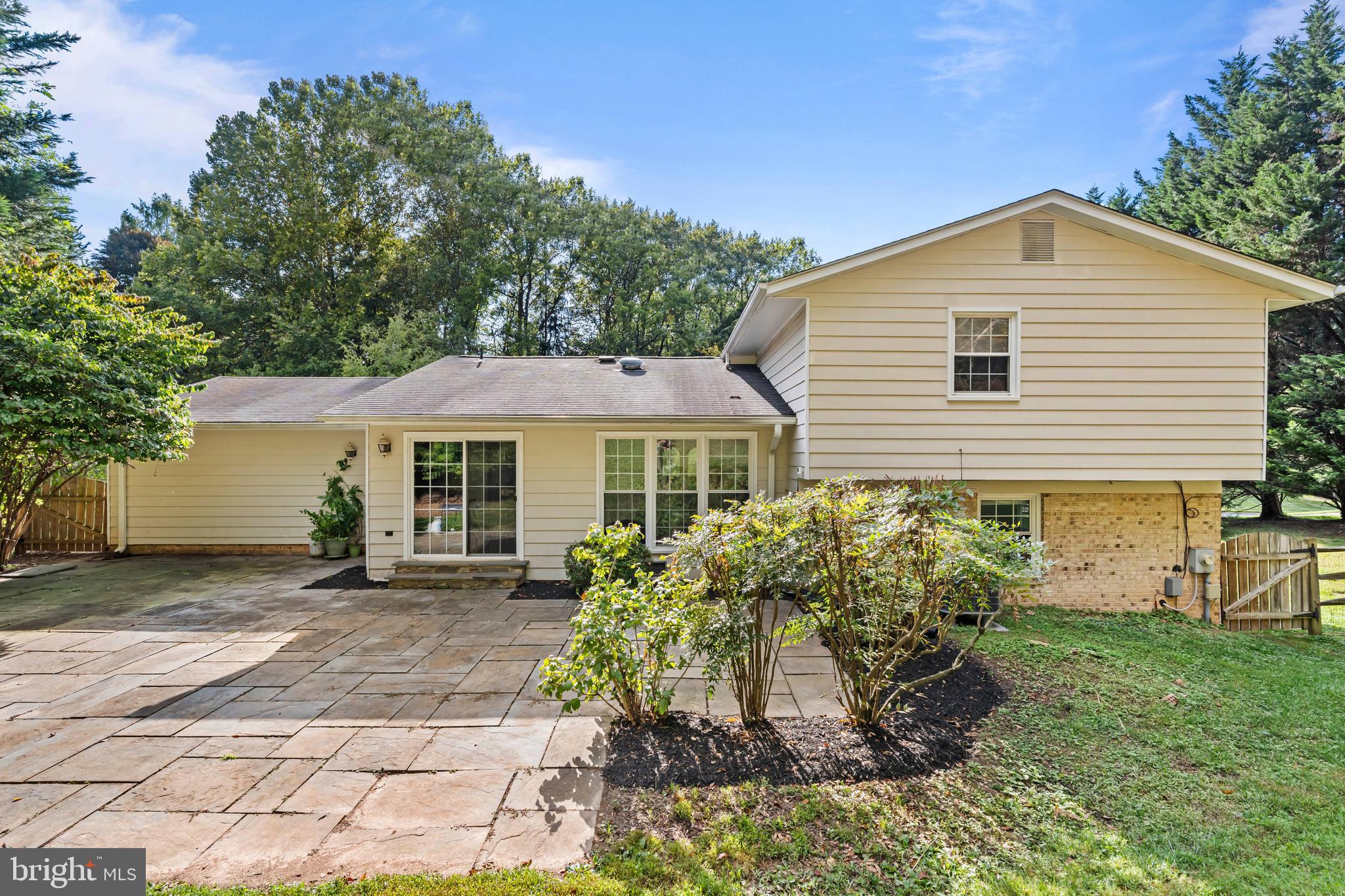 ROBERTS GLEN - Residential