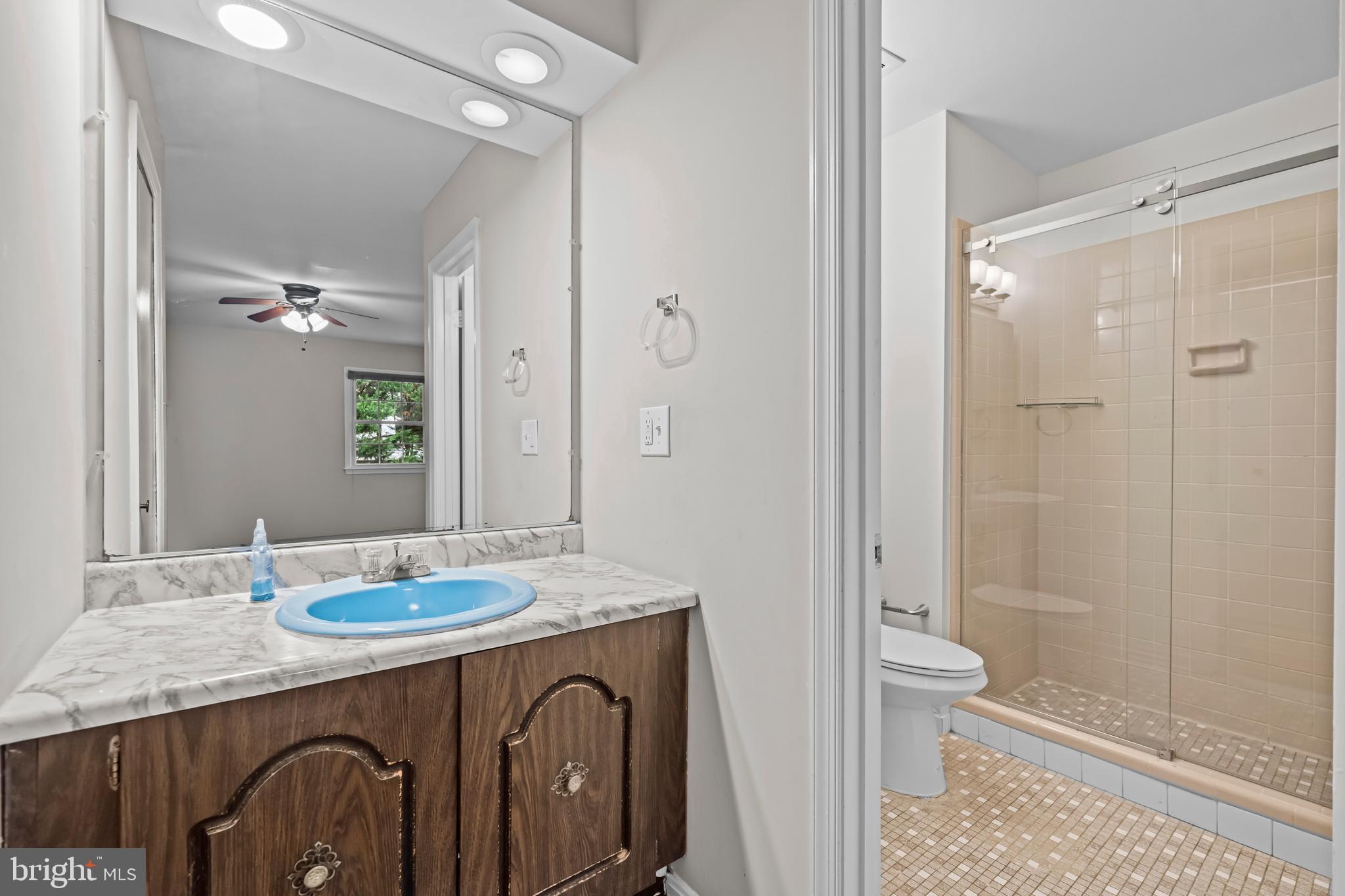 ROBERTS GLEN - Residential