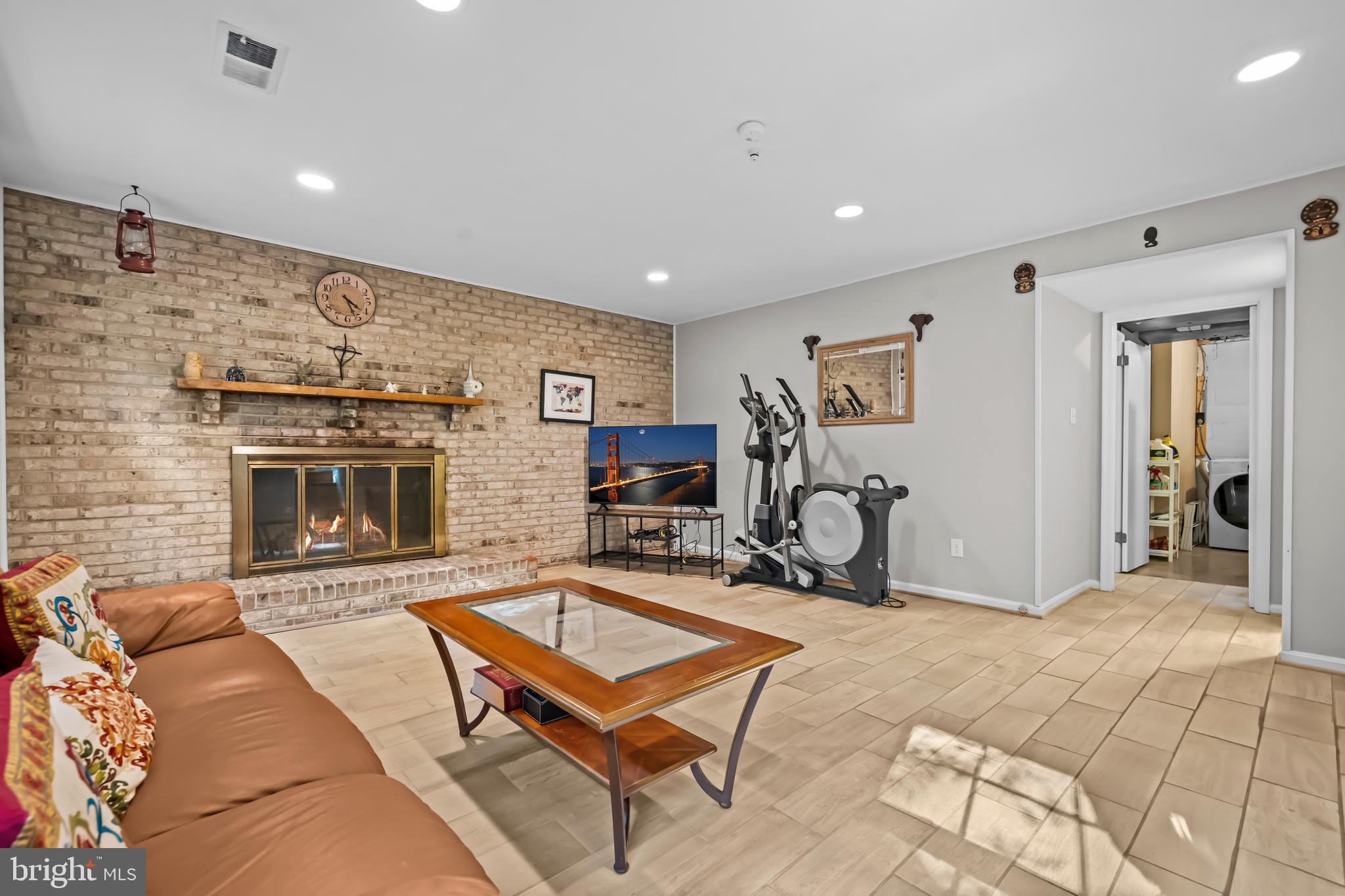 ROBERTS GLEN - Residential