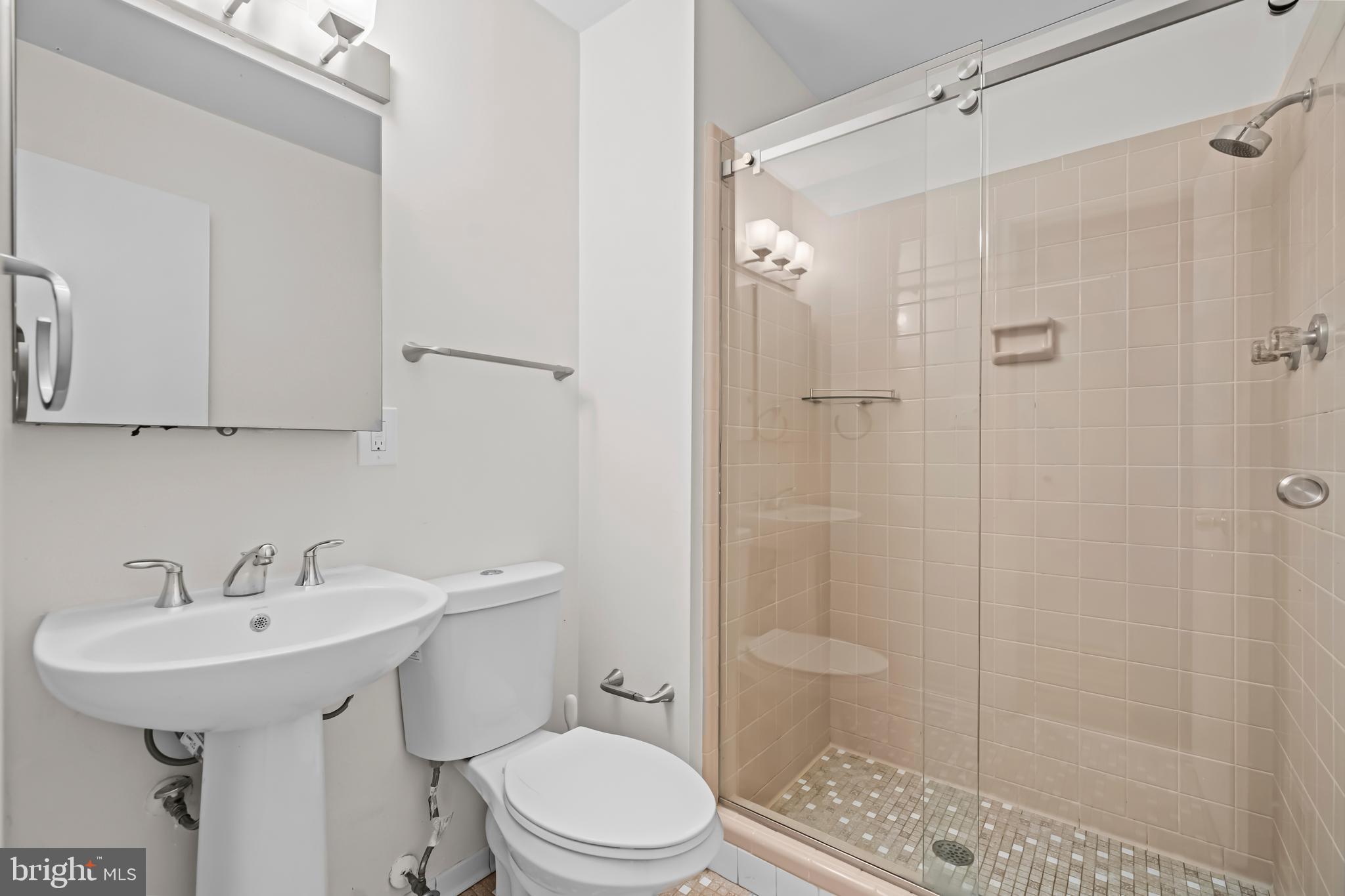 ROBERTS GLEN - Residential