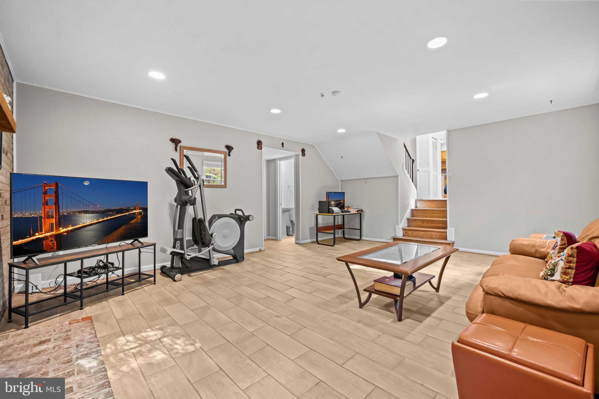 ROBERTS GLEN - Residential