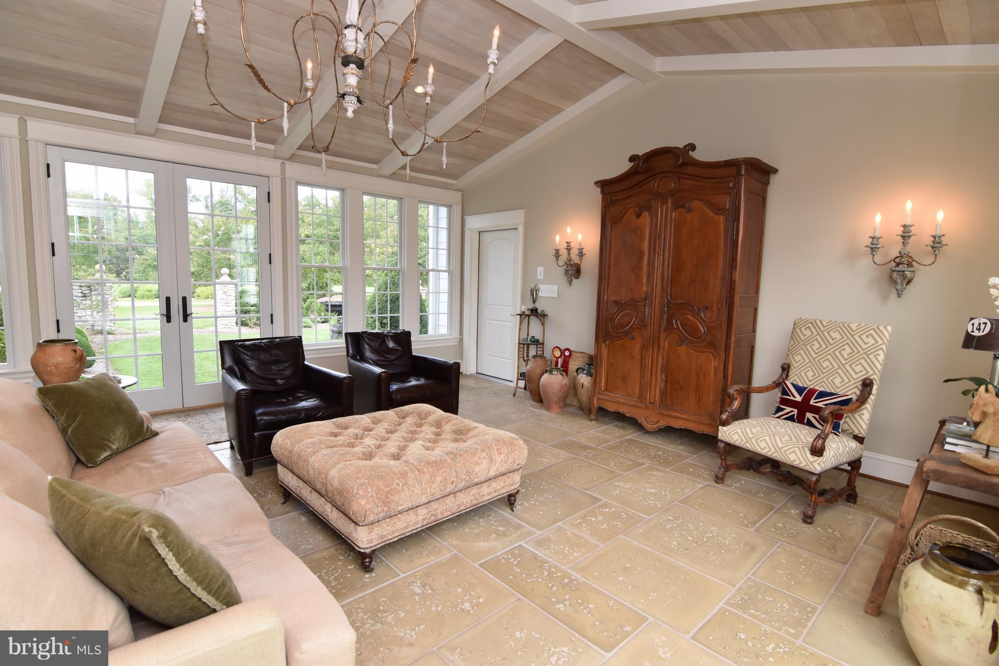 GOLDSBOROUGHS REST - Residential