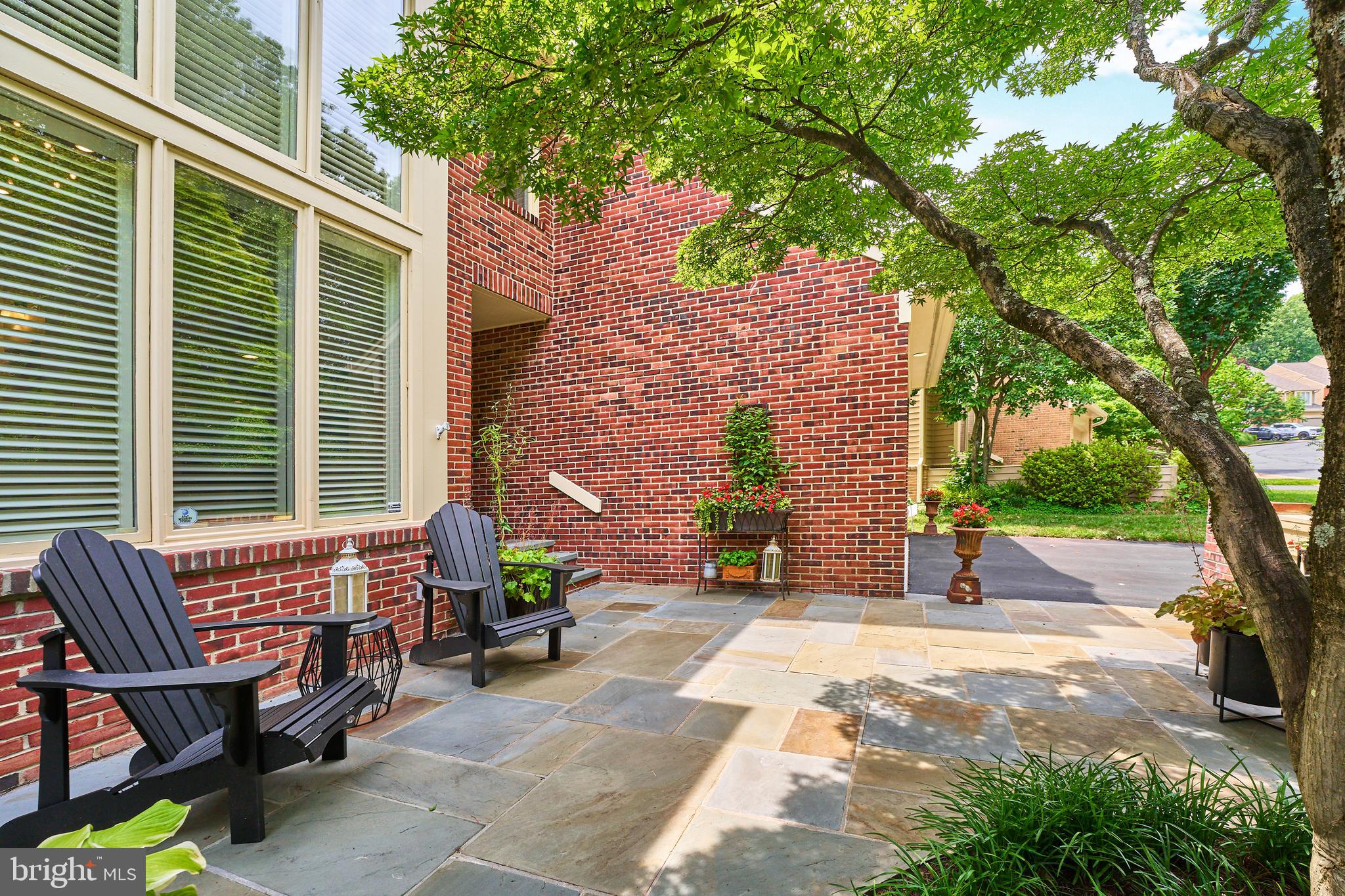 1416 HEMINGWAY COURT