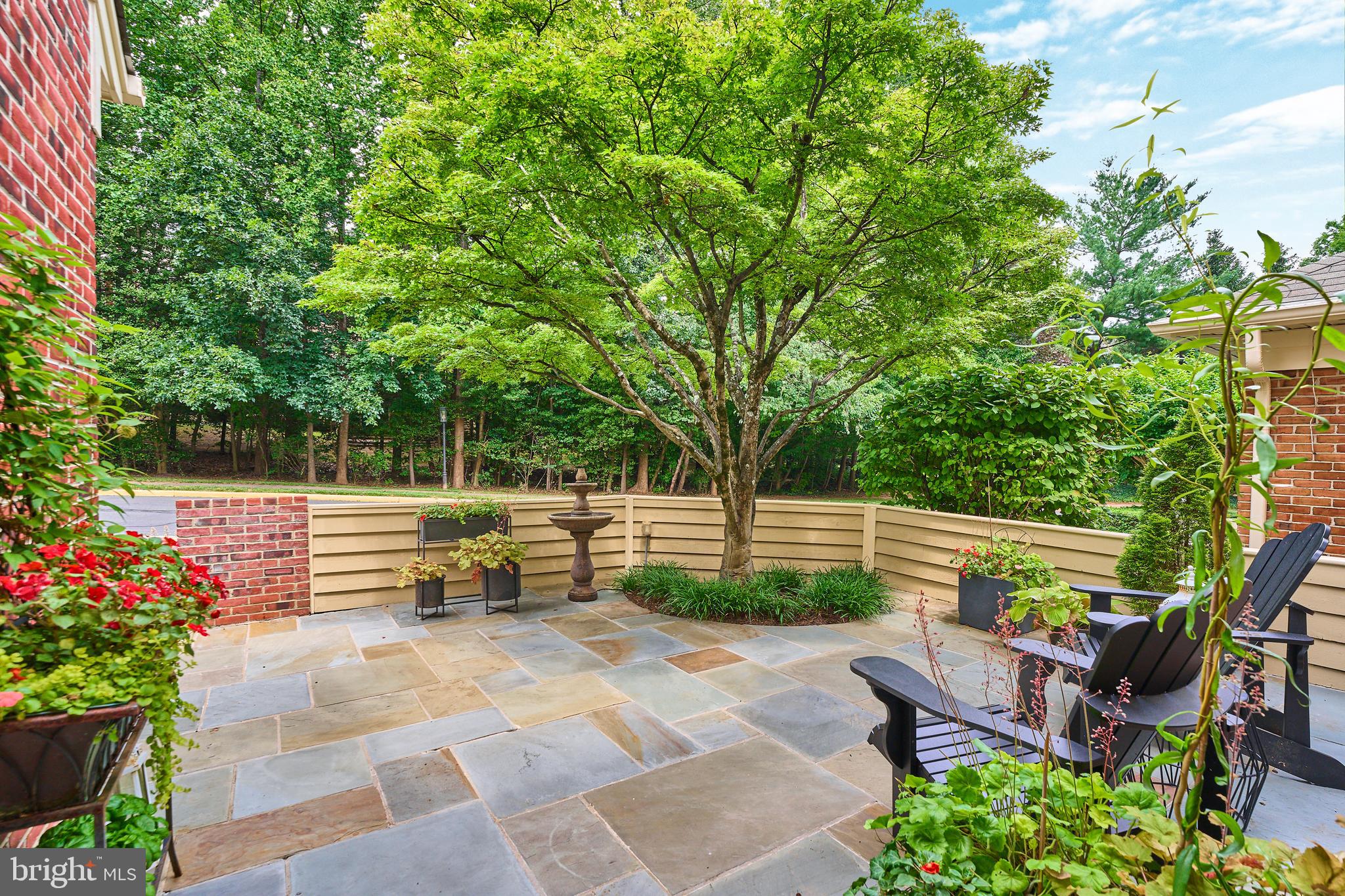 1416 HEMINGWAY COURT