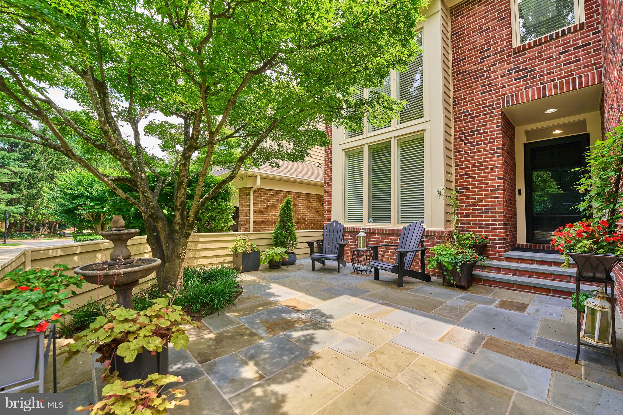 1416 HEMINGWAY COURT