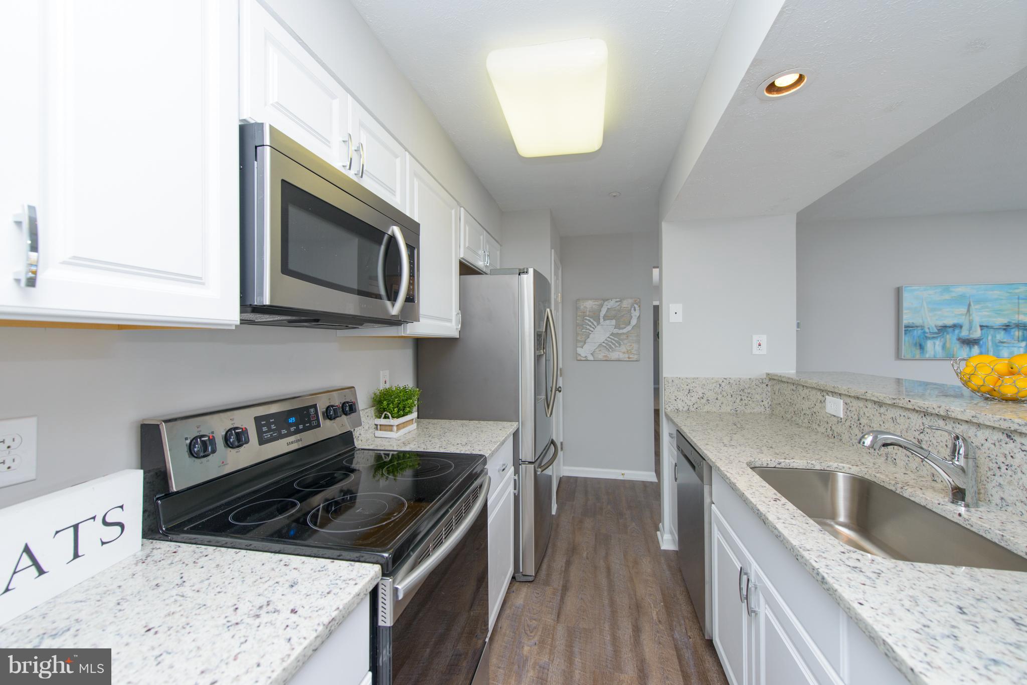 DEEP CREEK COMMONS - Residential