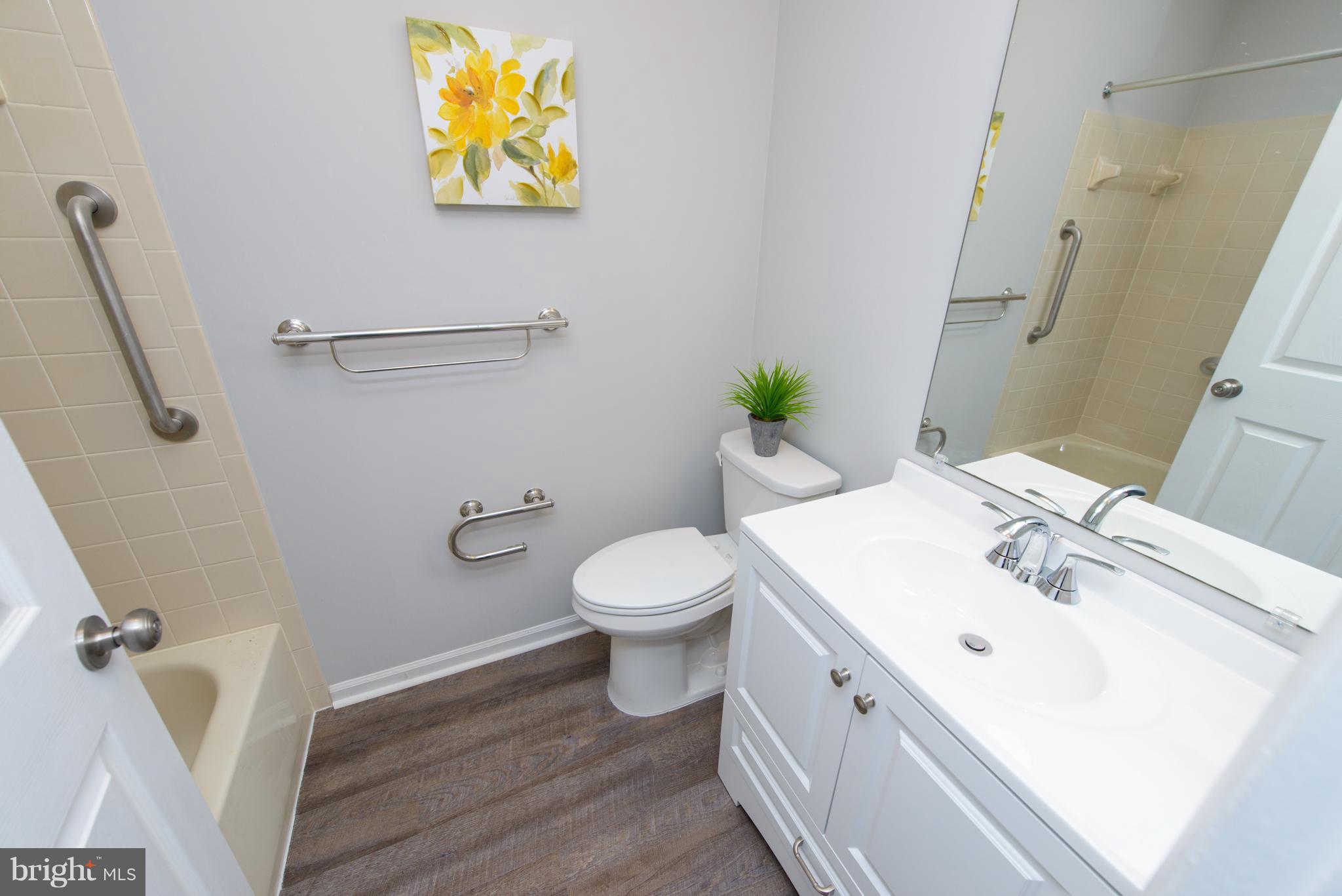 DEEP CREEK COMMONS - Residential