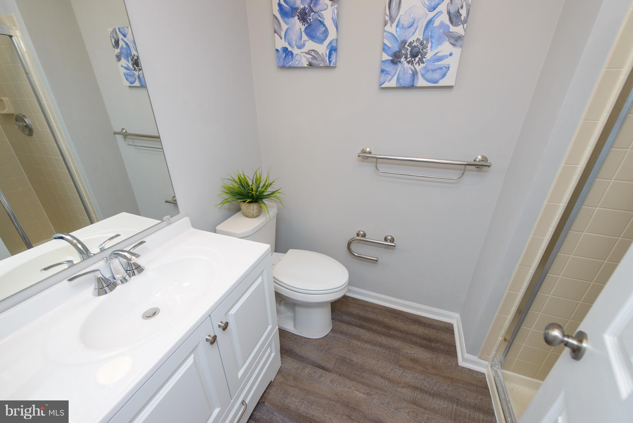 DEEP CREEK COMMONS - Residential