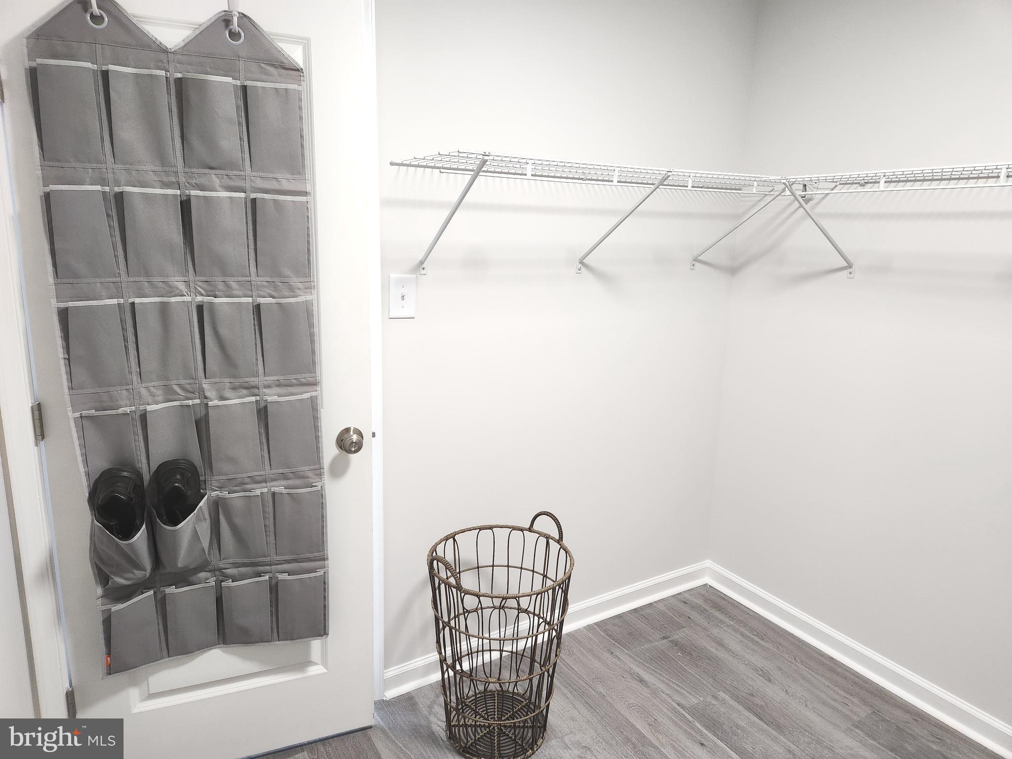 MILL CREEK - Residential