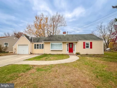 10 Makefield Road, Morrisville, PA MLS: PABU2109312