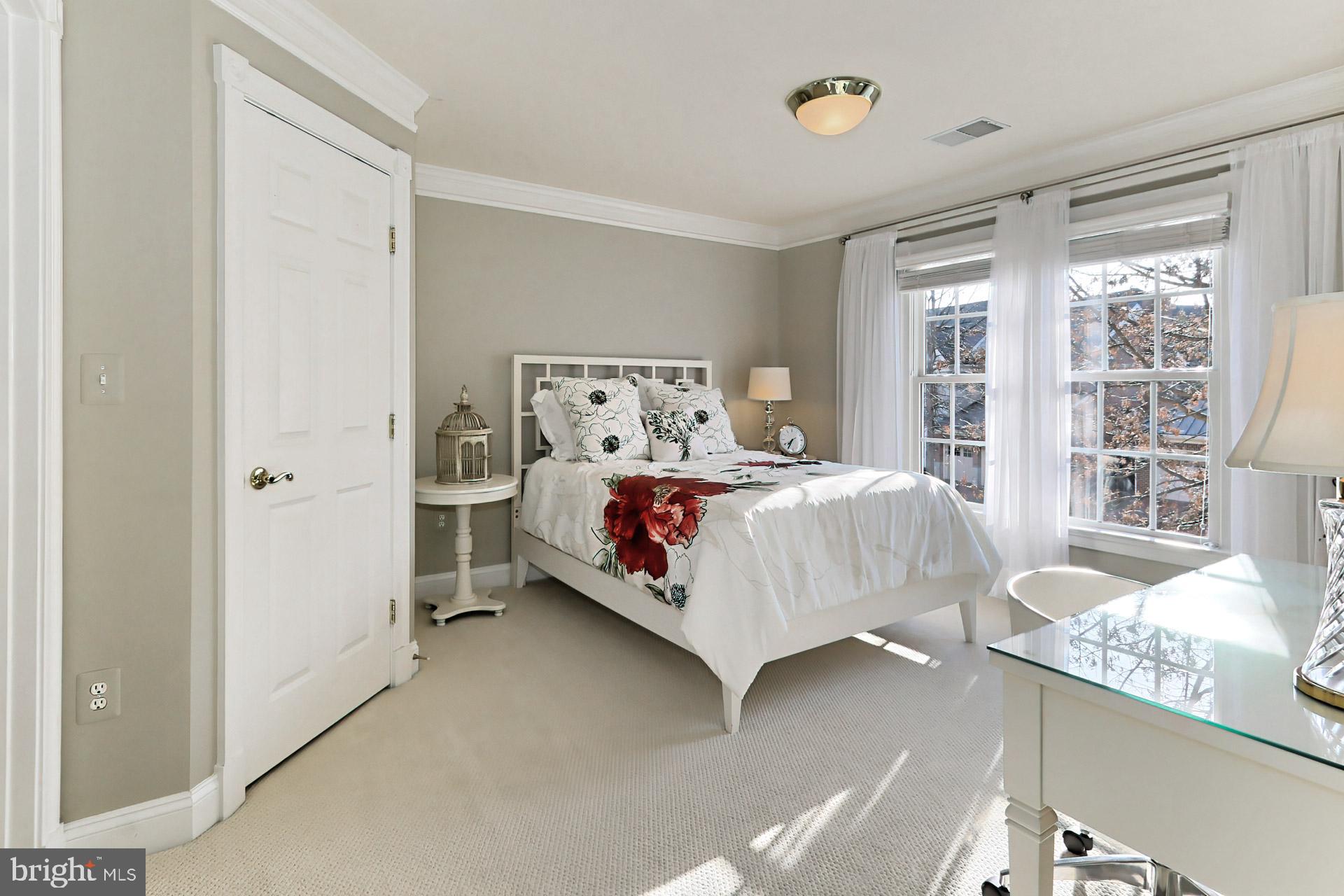 PICKETT'S RESERVE - Residential