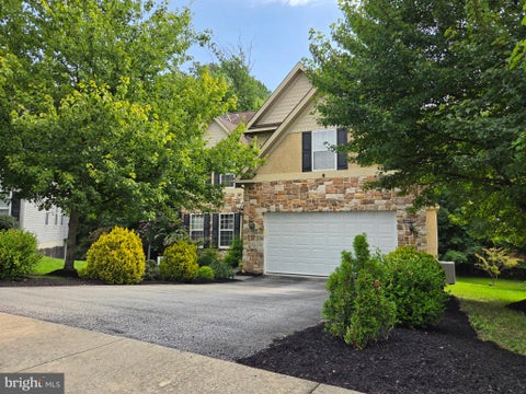 Photo of 305 Carolee Circle, SPRINGFIELD, PA 19064 (MLS # PADE2122744)