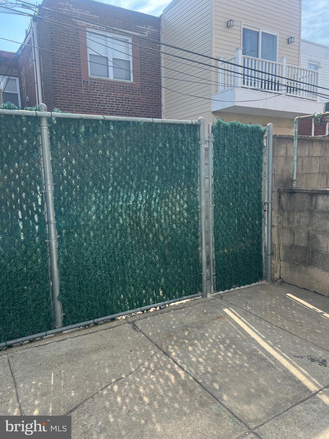 LOWER MOYAMENSING - Residential Lease