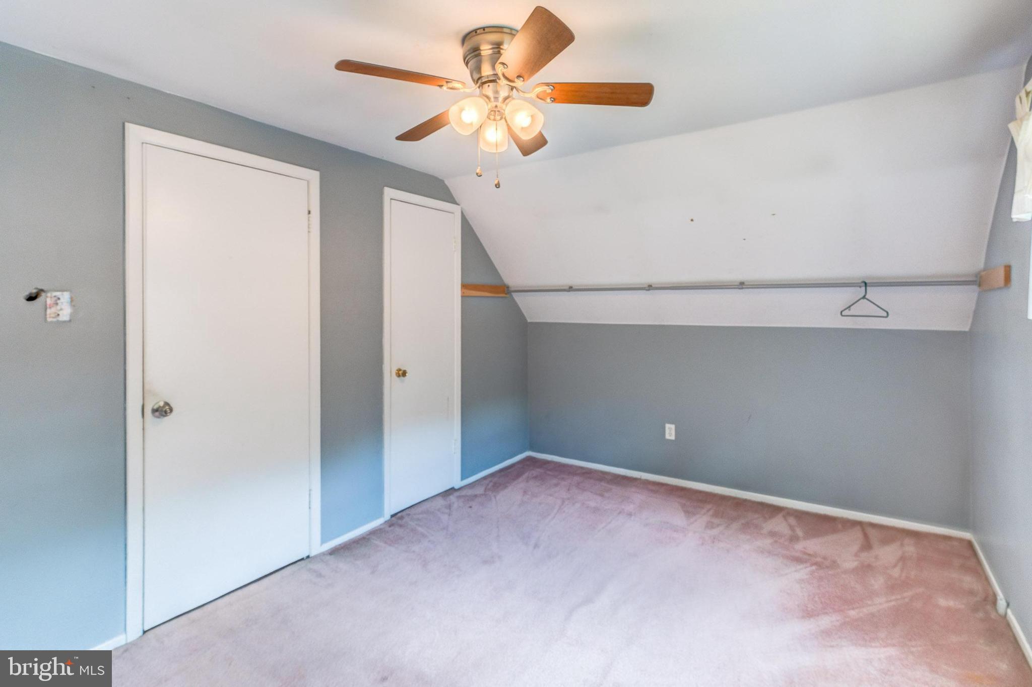 YORKTOWN - Residential