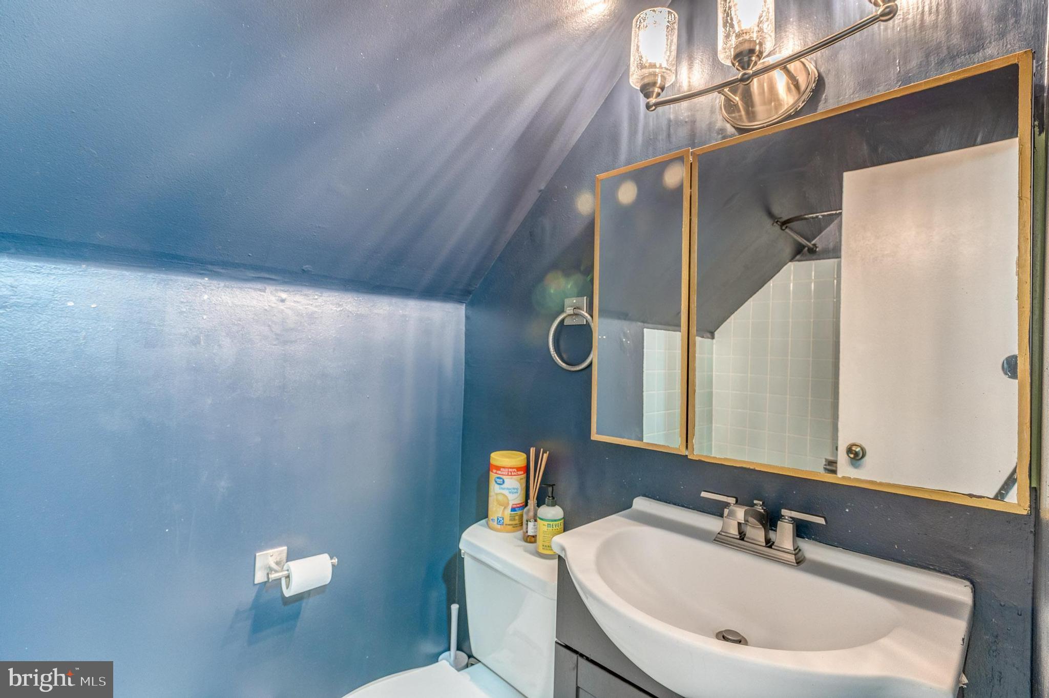 YORKTOWN - Residential