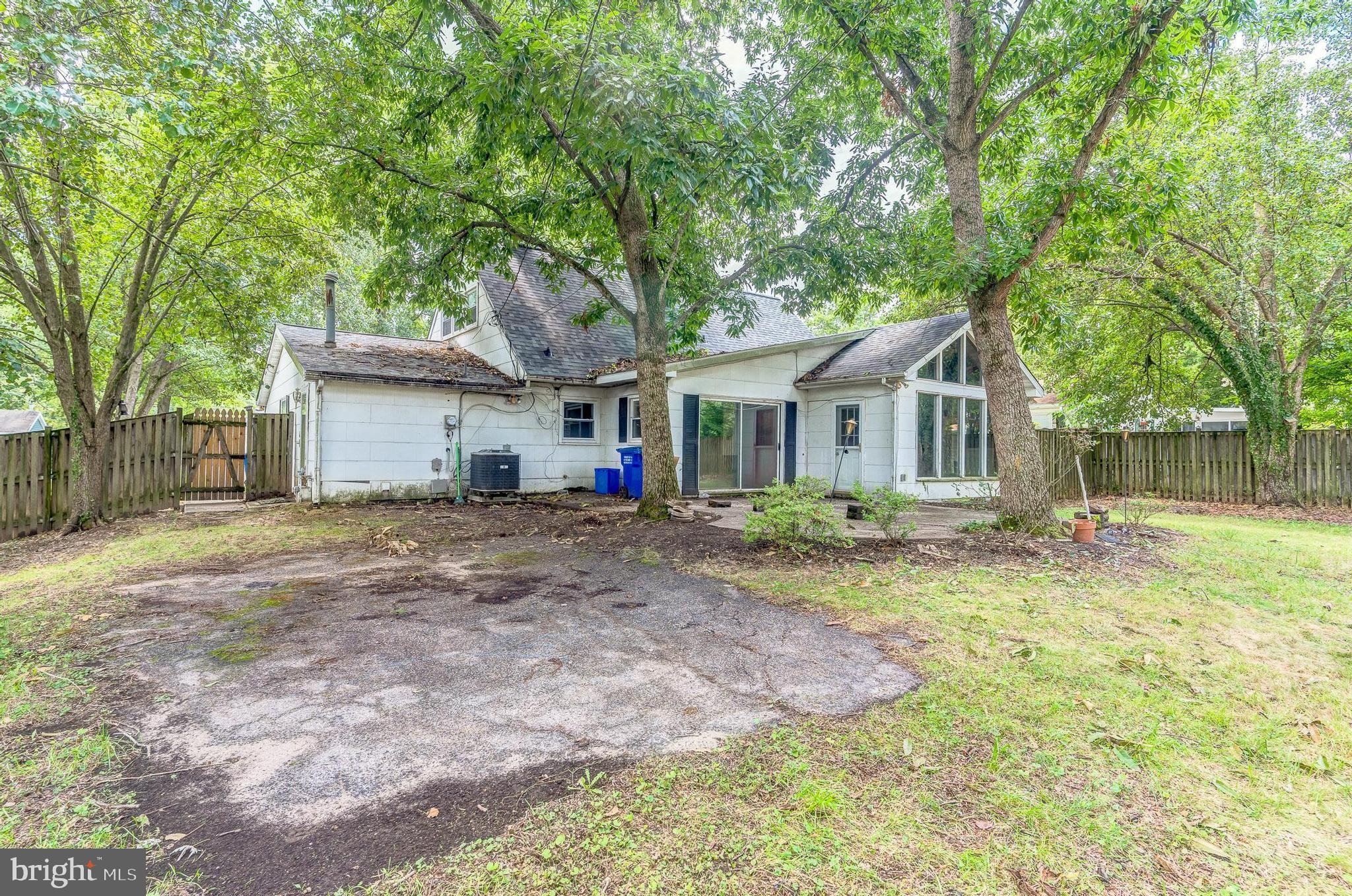 YORKTOWN - Residential