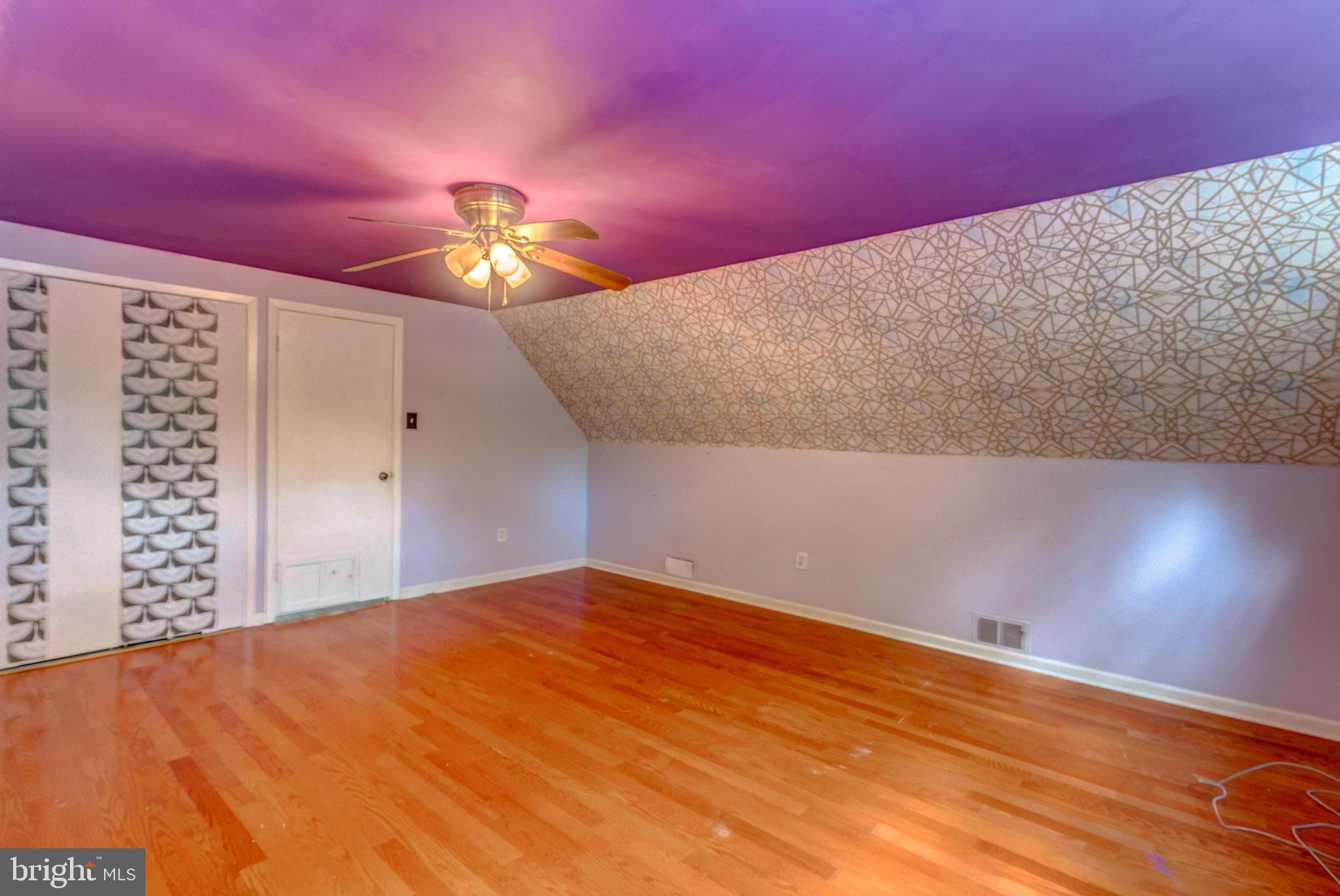 YORKTOWN - Residential