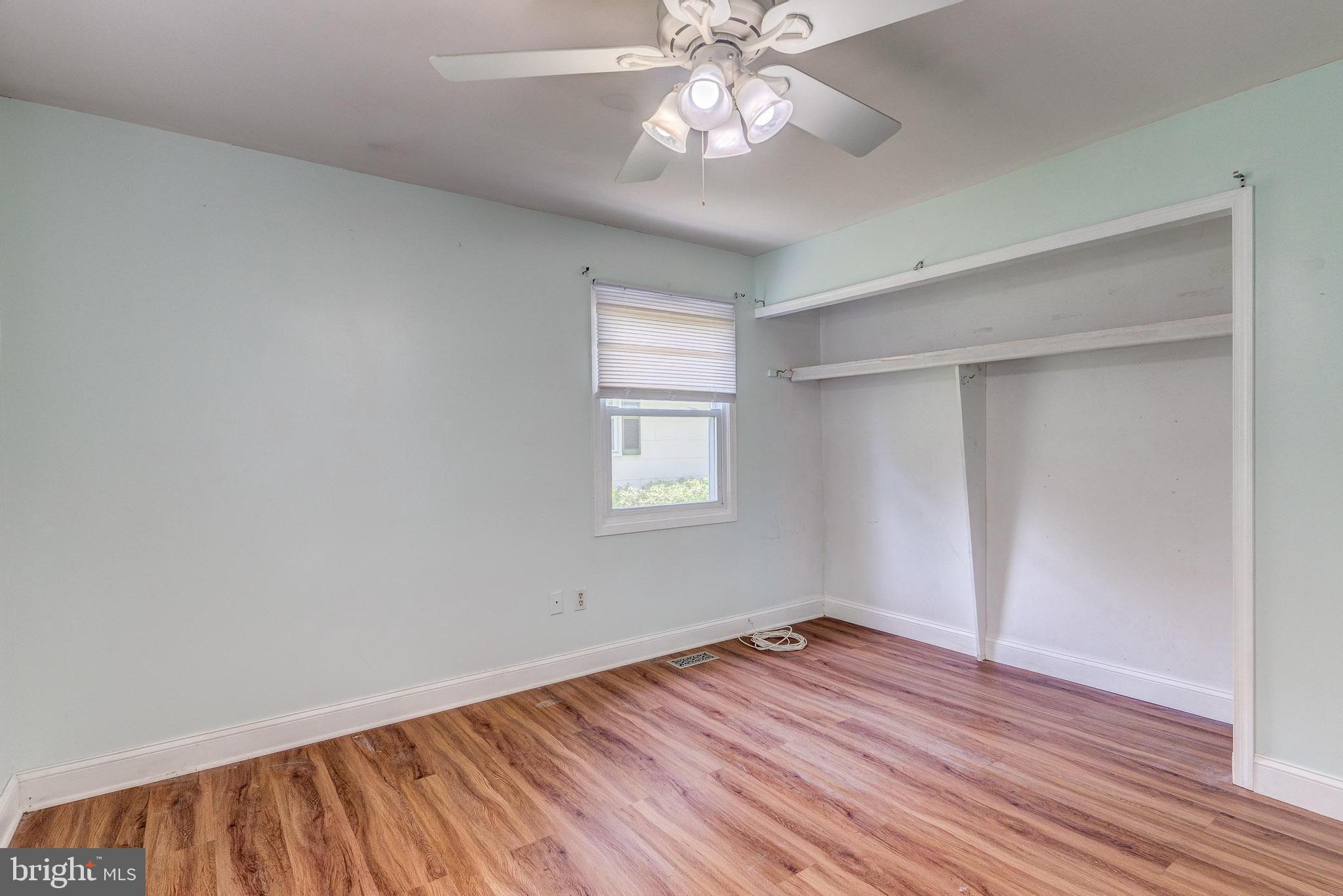 YORKTOWN - Residential