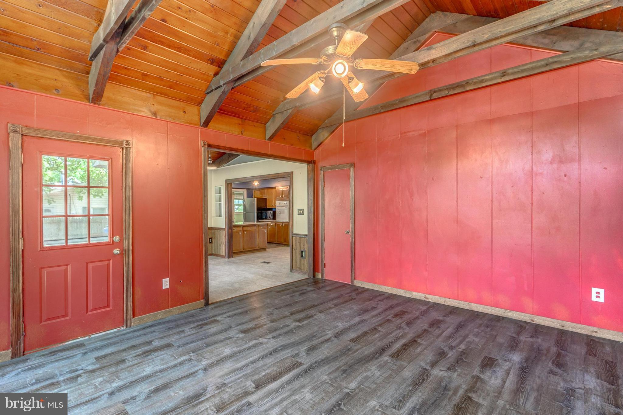 YORKTOWN - Residential