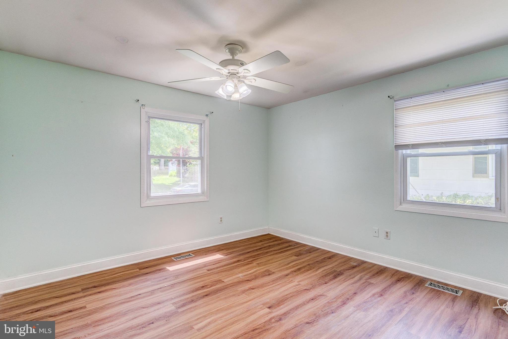 YORKTOWN - Residential