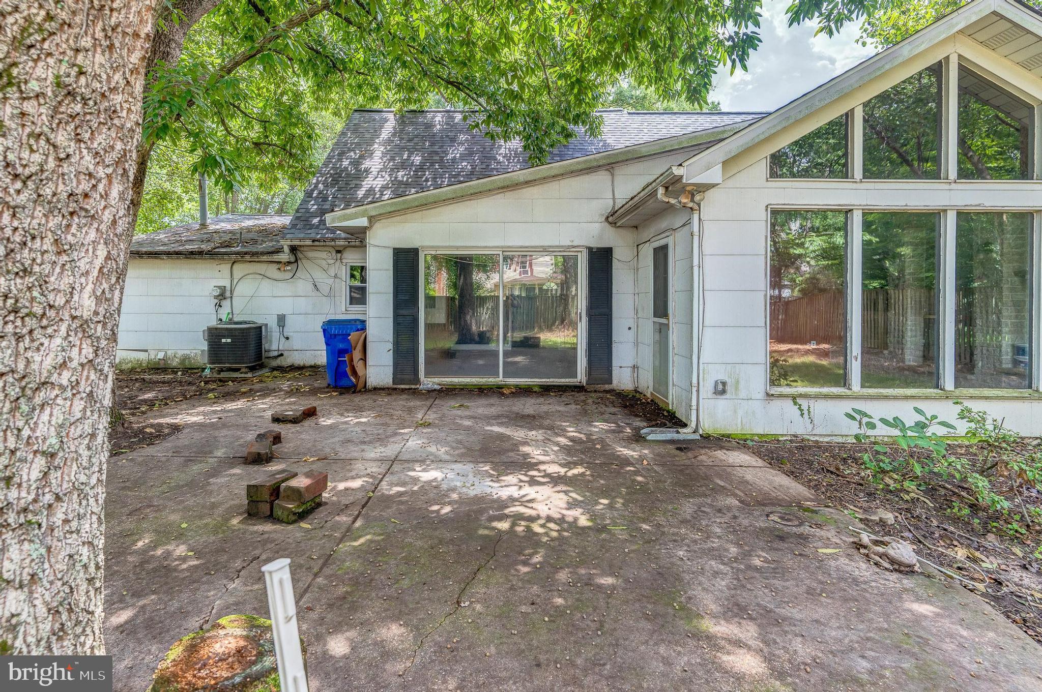 YORKTOWN - Residential