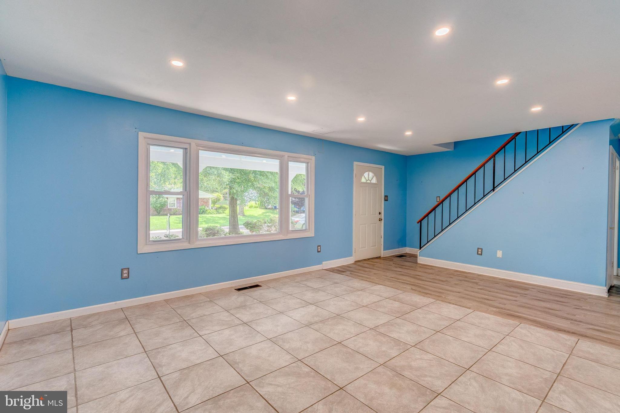 YORKTOWN - Residential