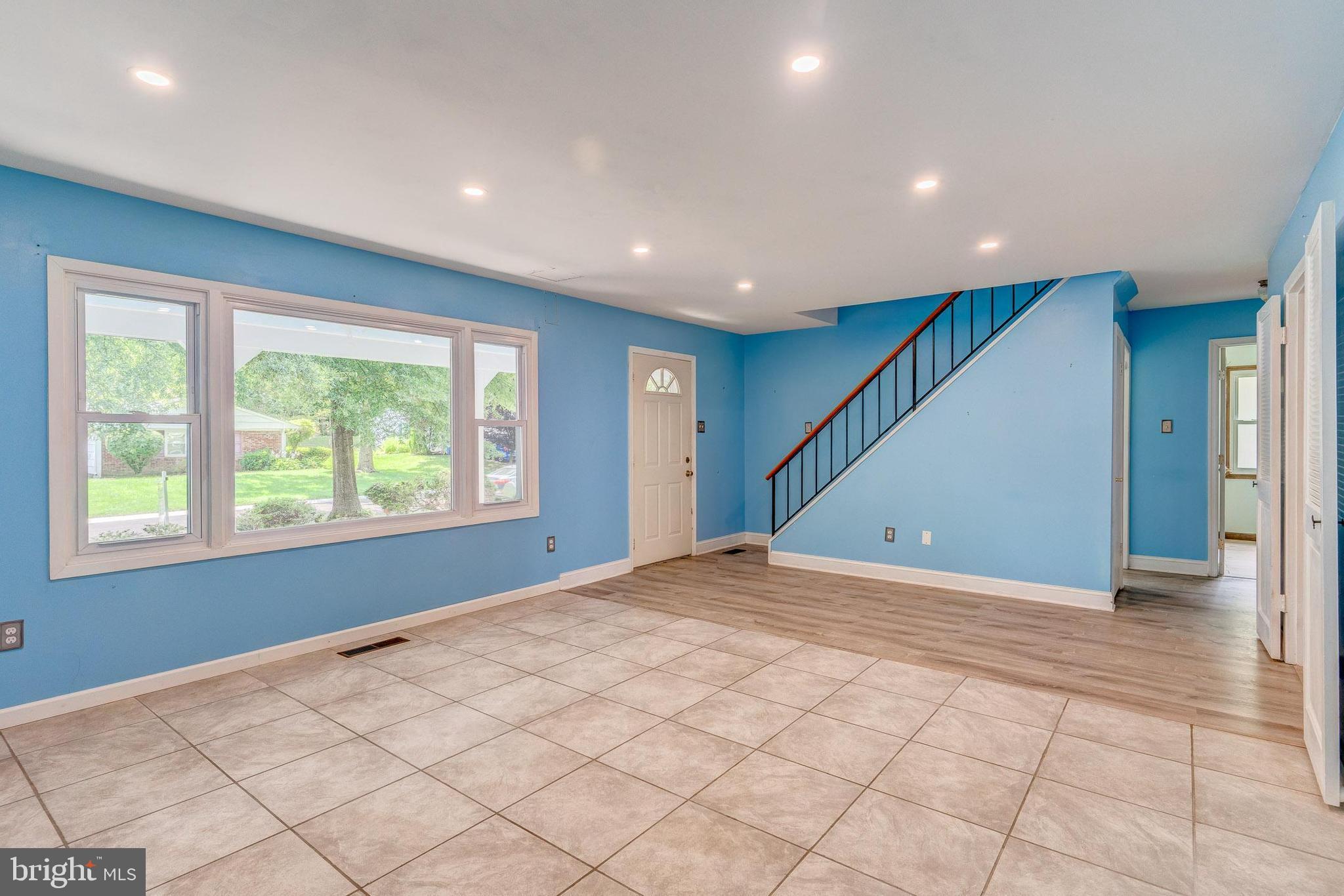 YORKTOWN - Residential