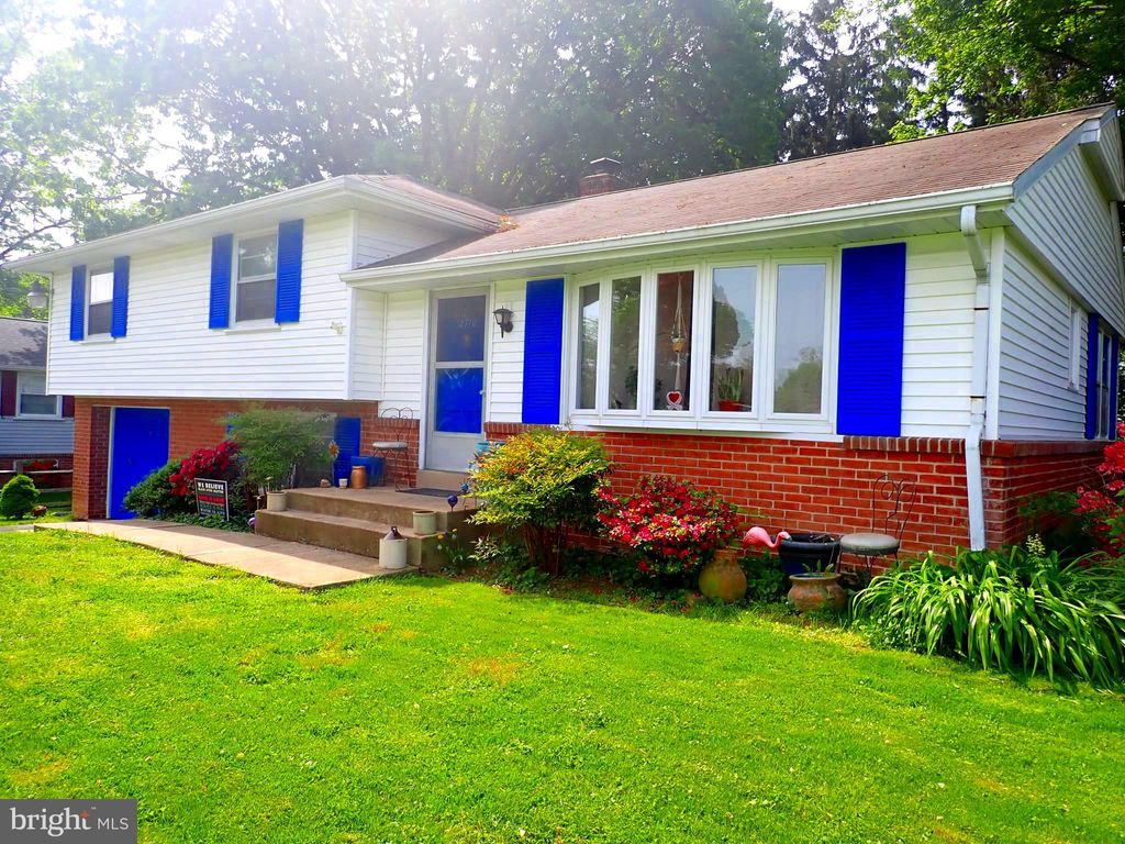 Photo of 2710 ROYAL RD, LANCASTER, PA 17603 (MLS # PALA2034542)