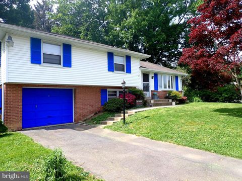 Photo of 2710 ROYAL RD, LANCASTER, PA 17603 (MLS # PALA2034542)