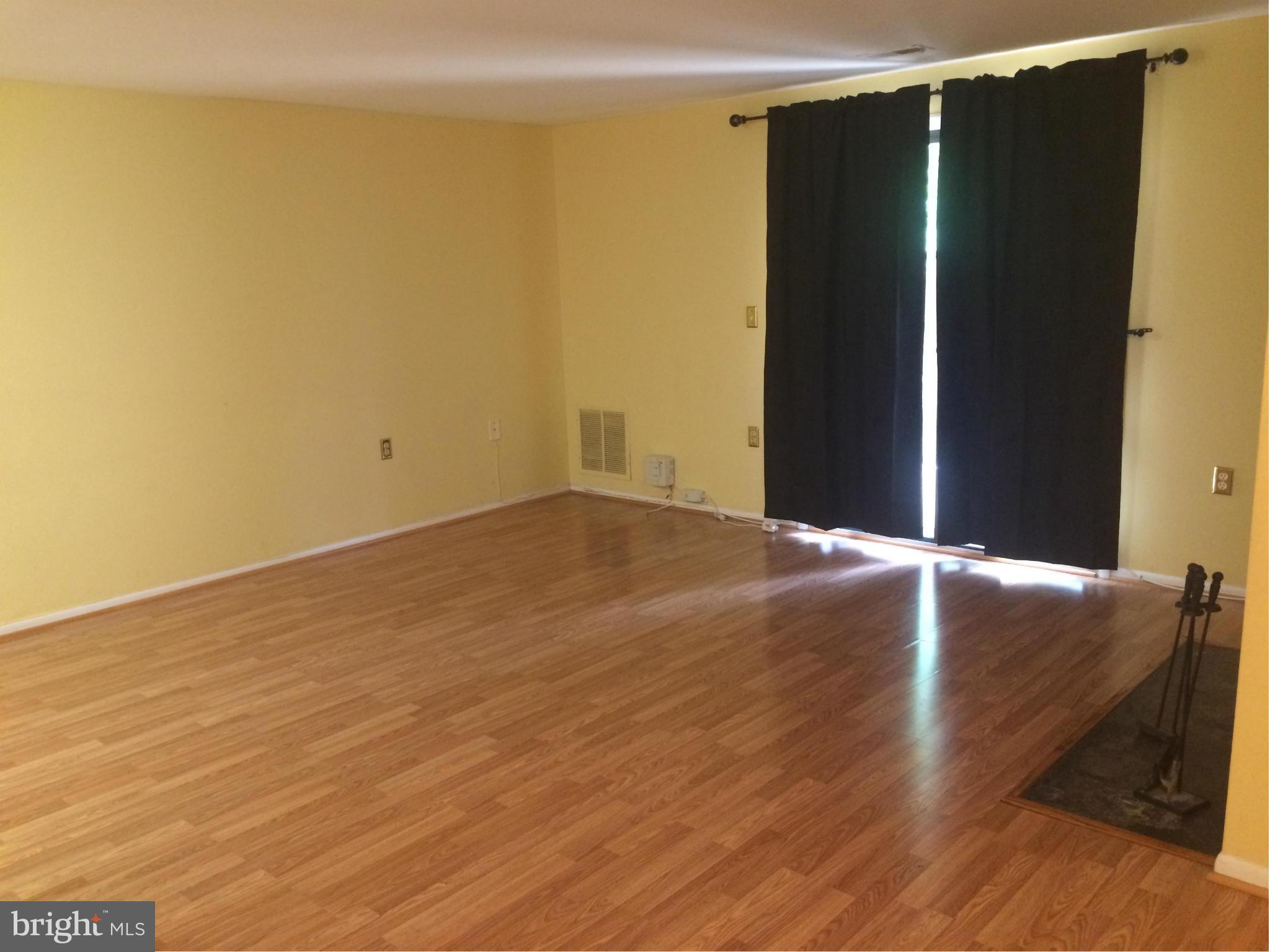 FARMINGDALE - Residential Lease