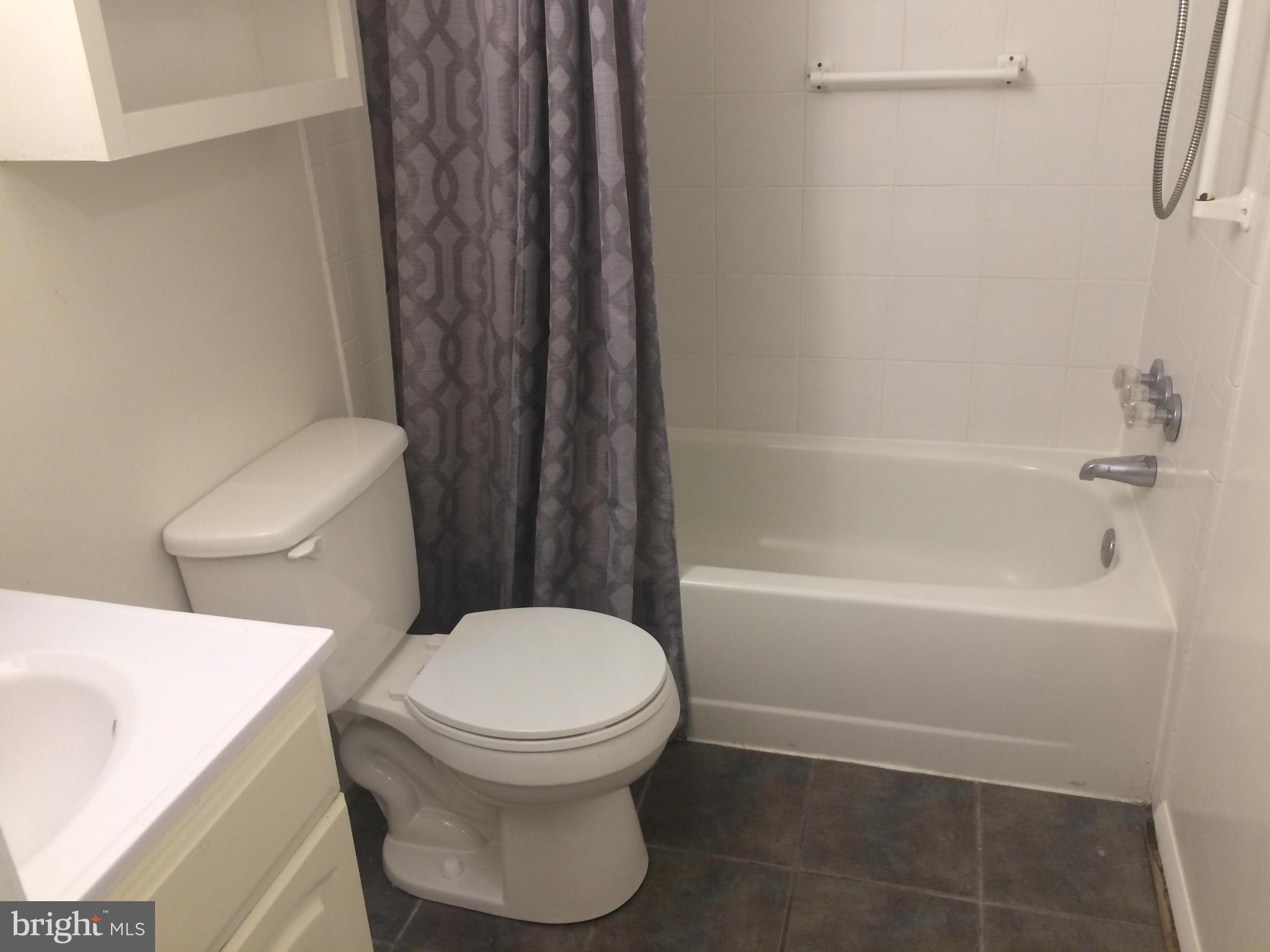 FARMINGDALE - Residential Lease