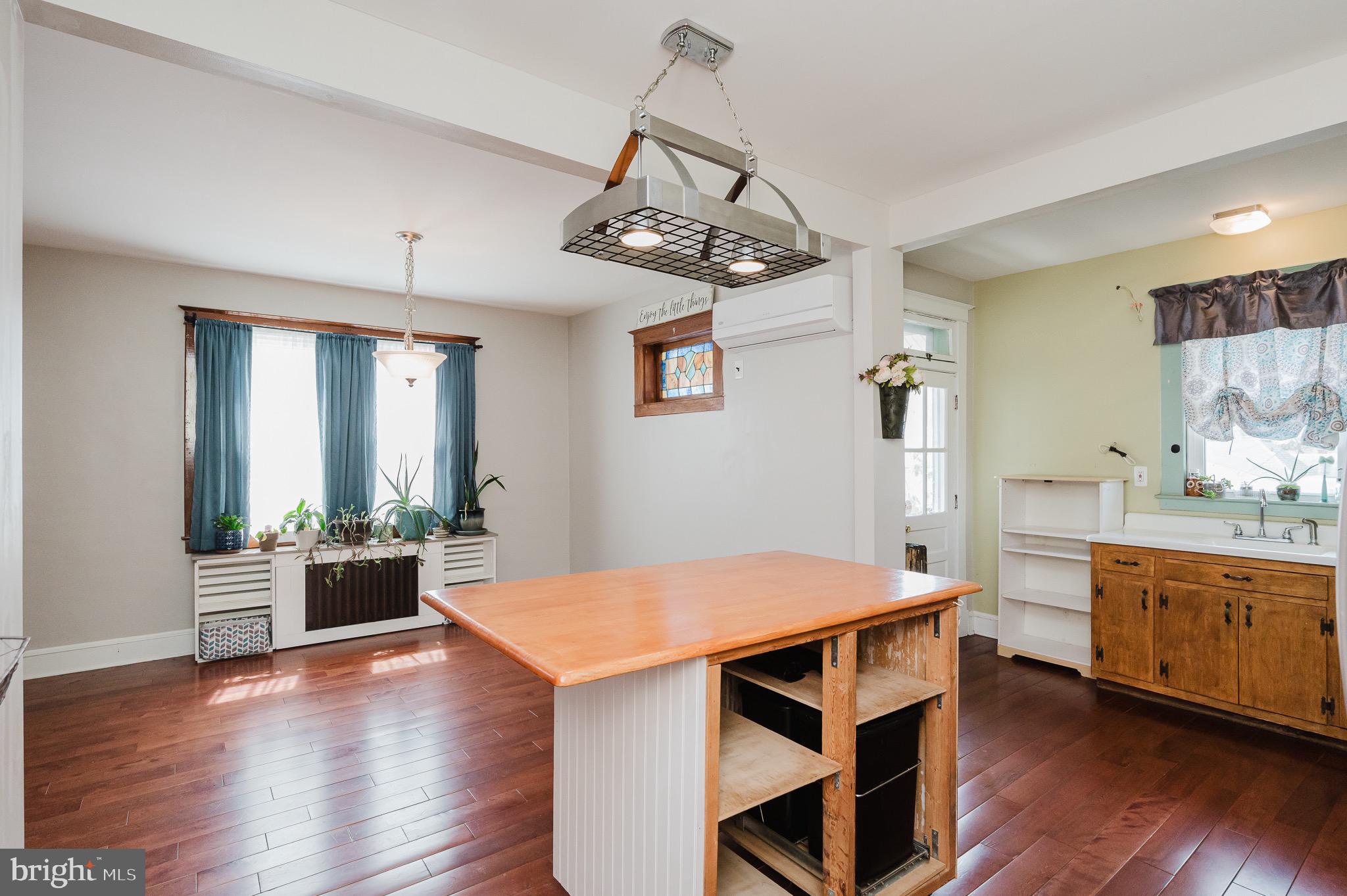 ELMWOOD - Residential