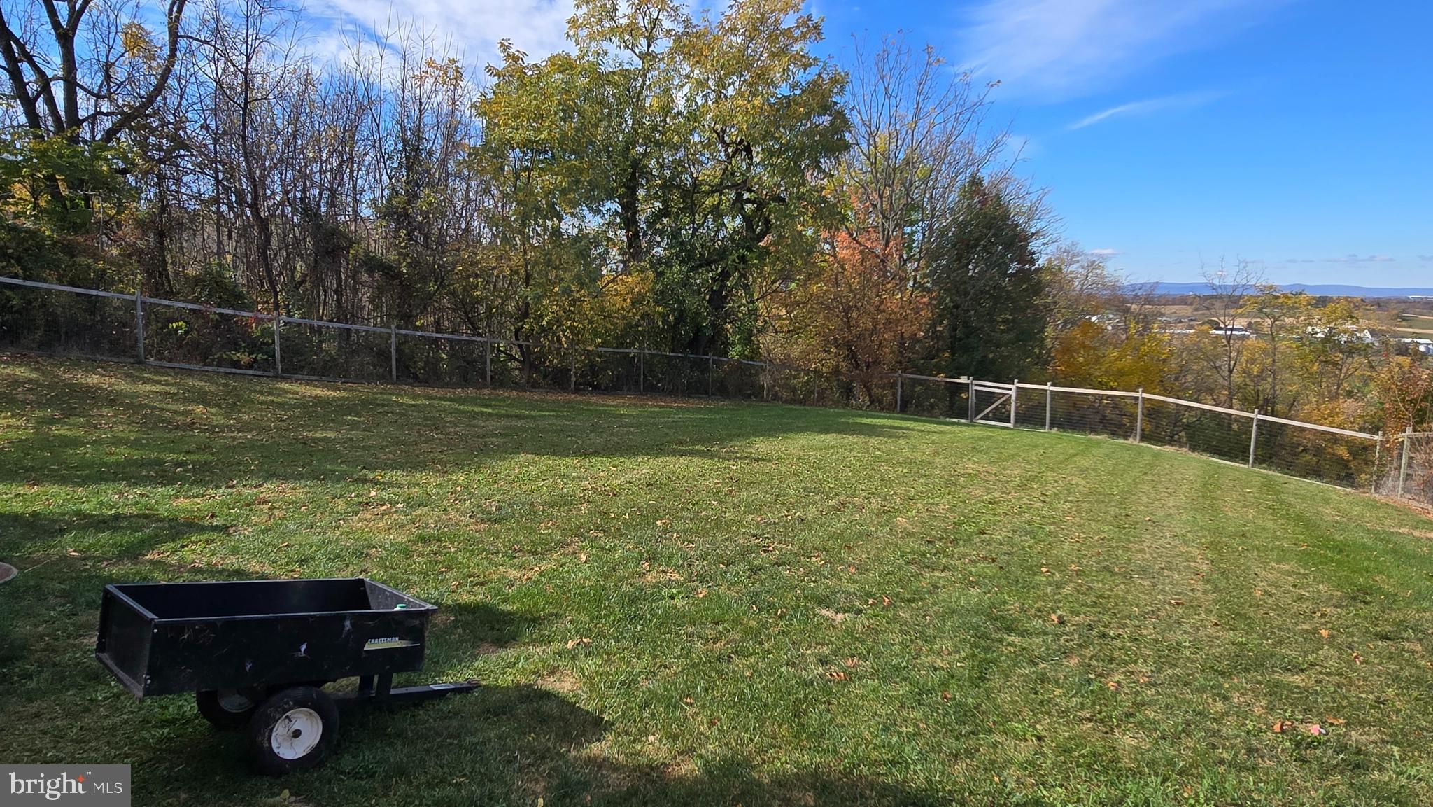 WHISPERING HILLS - Residential