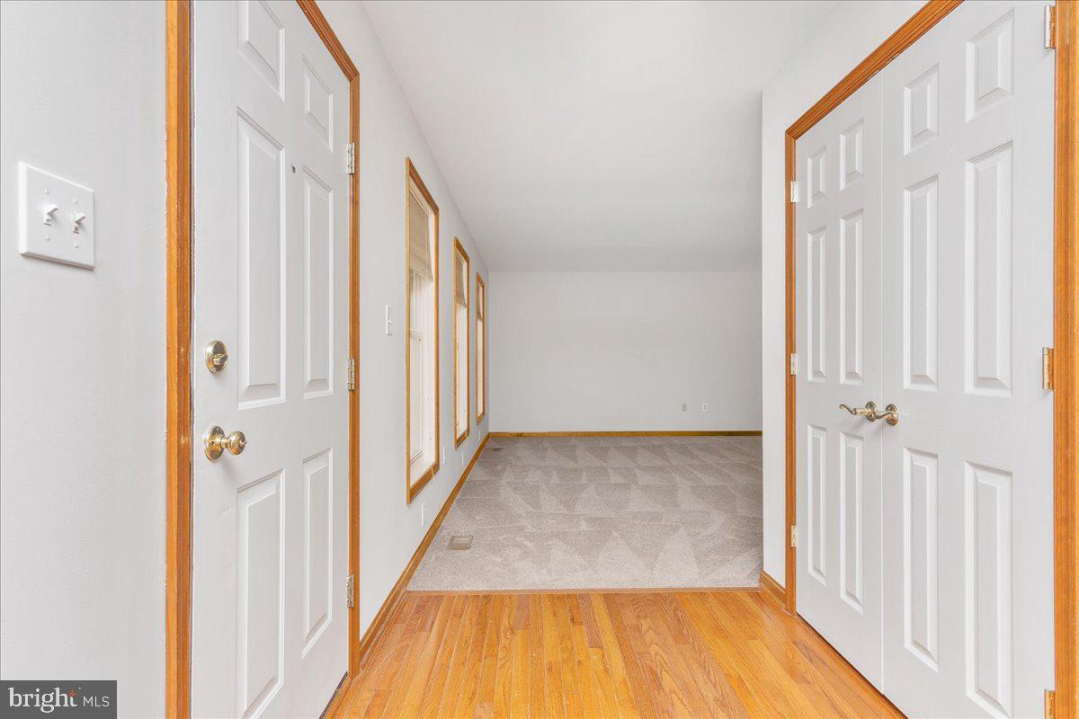 WHISPERING HILLS - Residential