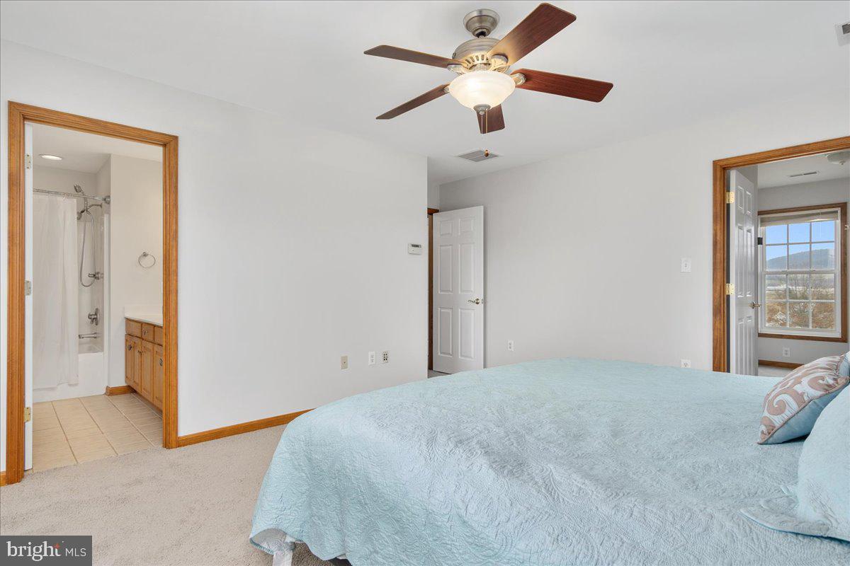 WHISPERING HILLS - Residential