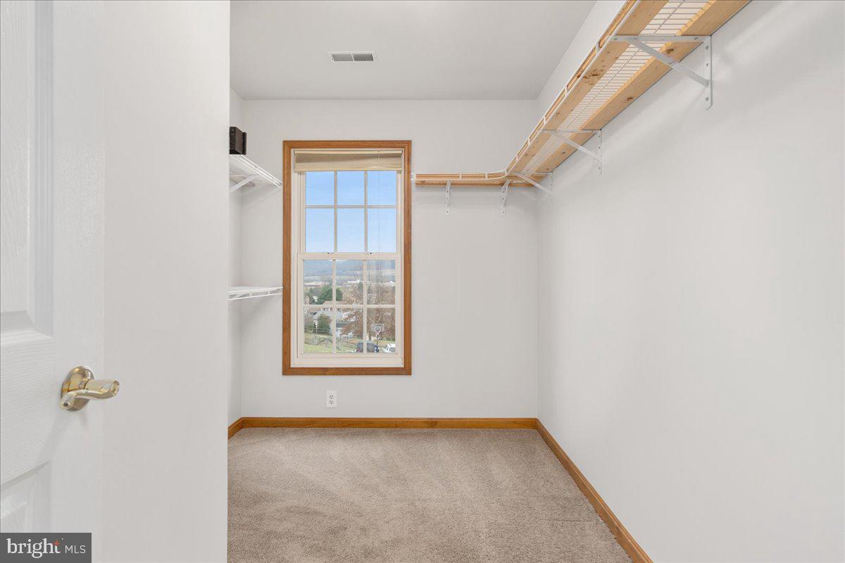 WHISPERING HILLS - Residential