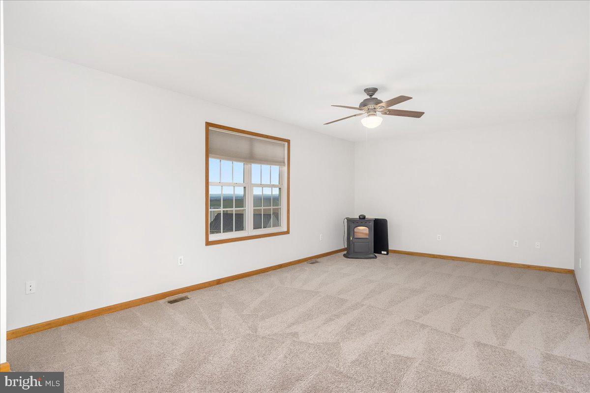 WHISPERING HILLS - Residential