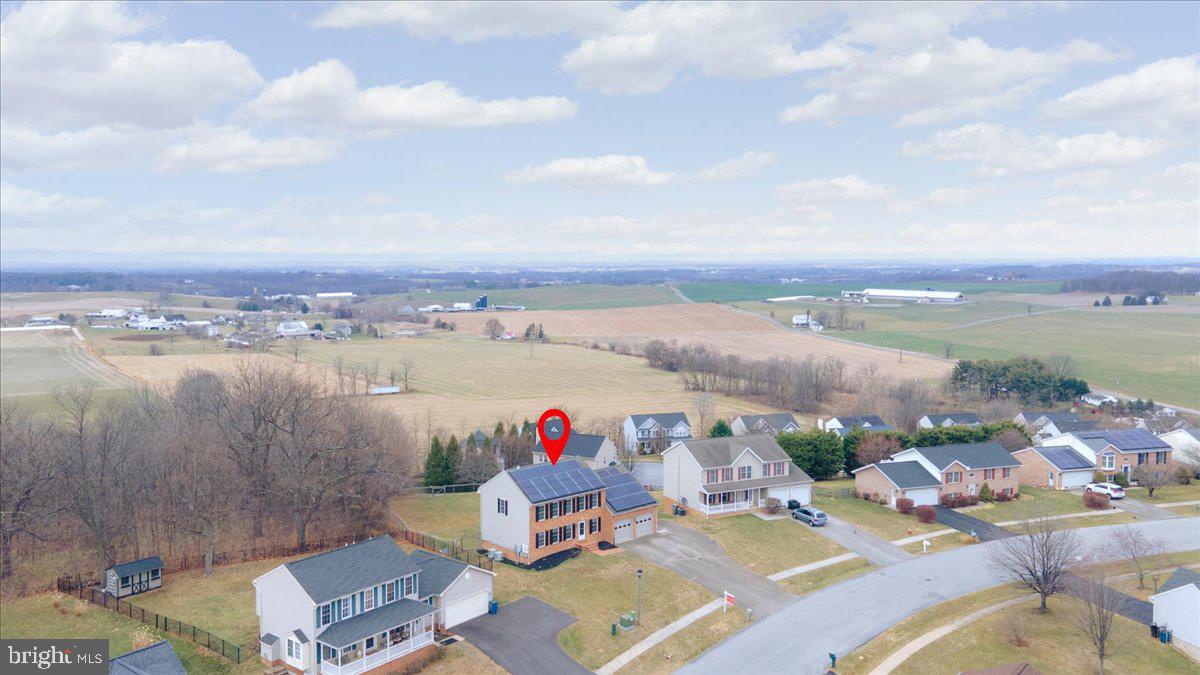 WHISPERING HILLS - Residential