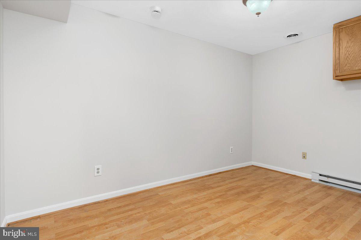 WHISPERING HILLS - Residential