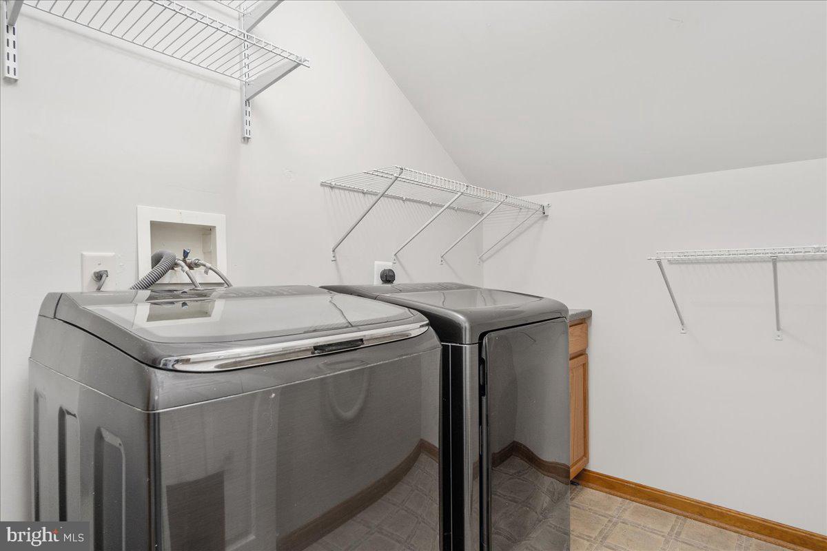 WHISPERING HILLS - Residential